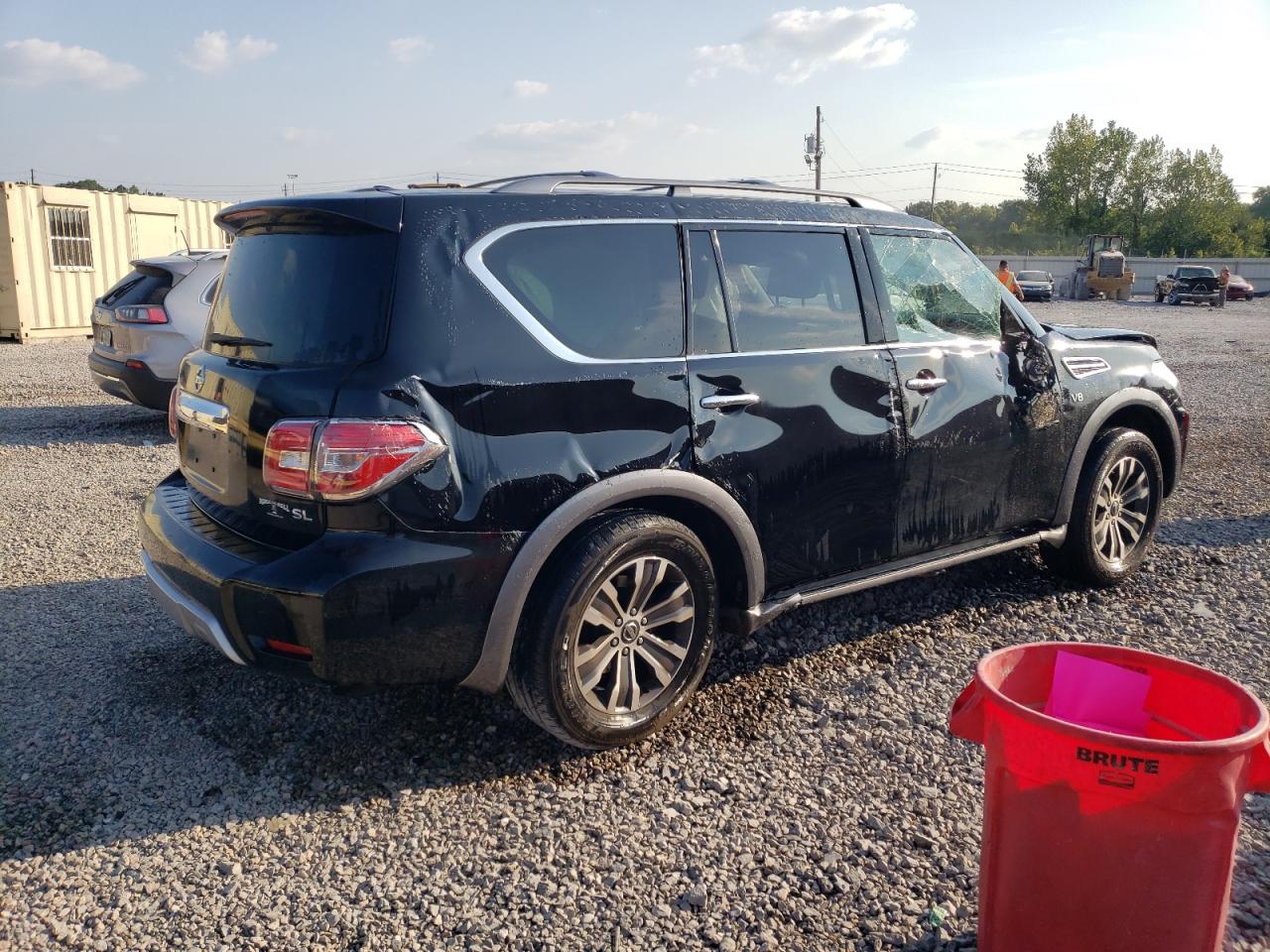 Photo 2 VIN: JN8AY2ND7J9058855 - NISSAN ARMADA 