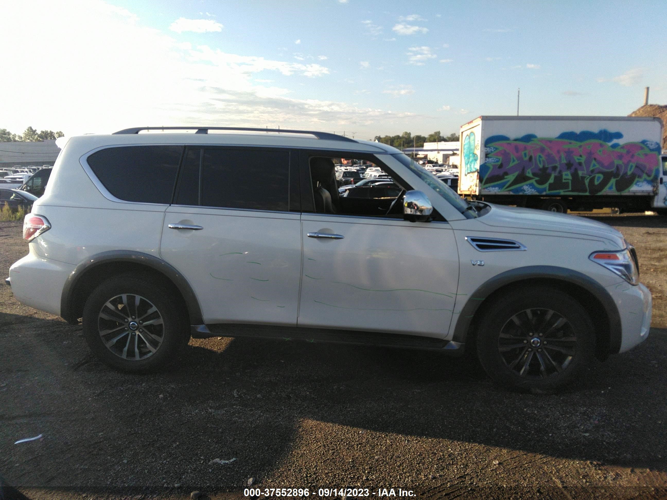 Photo 12 VIN: JN8AY2NEXH9700858 - NISSAN ARMADA 