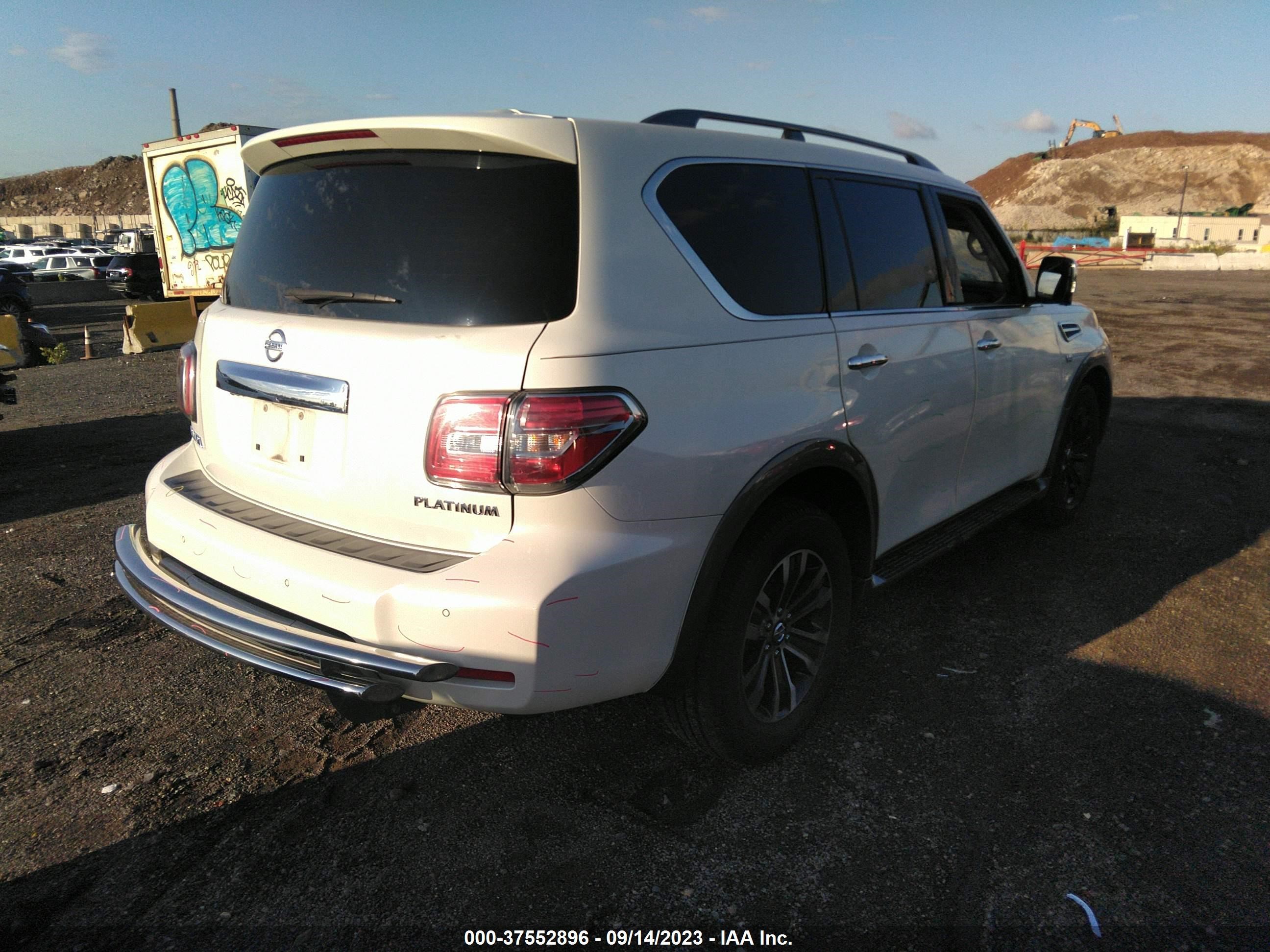 Photo 3 VIN: JN8AY2NEXH9700858 - NISSAN ARMADA 