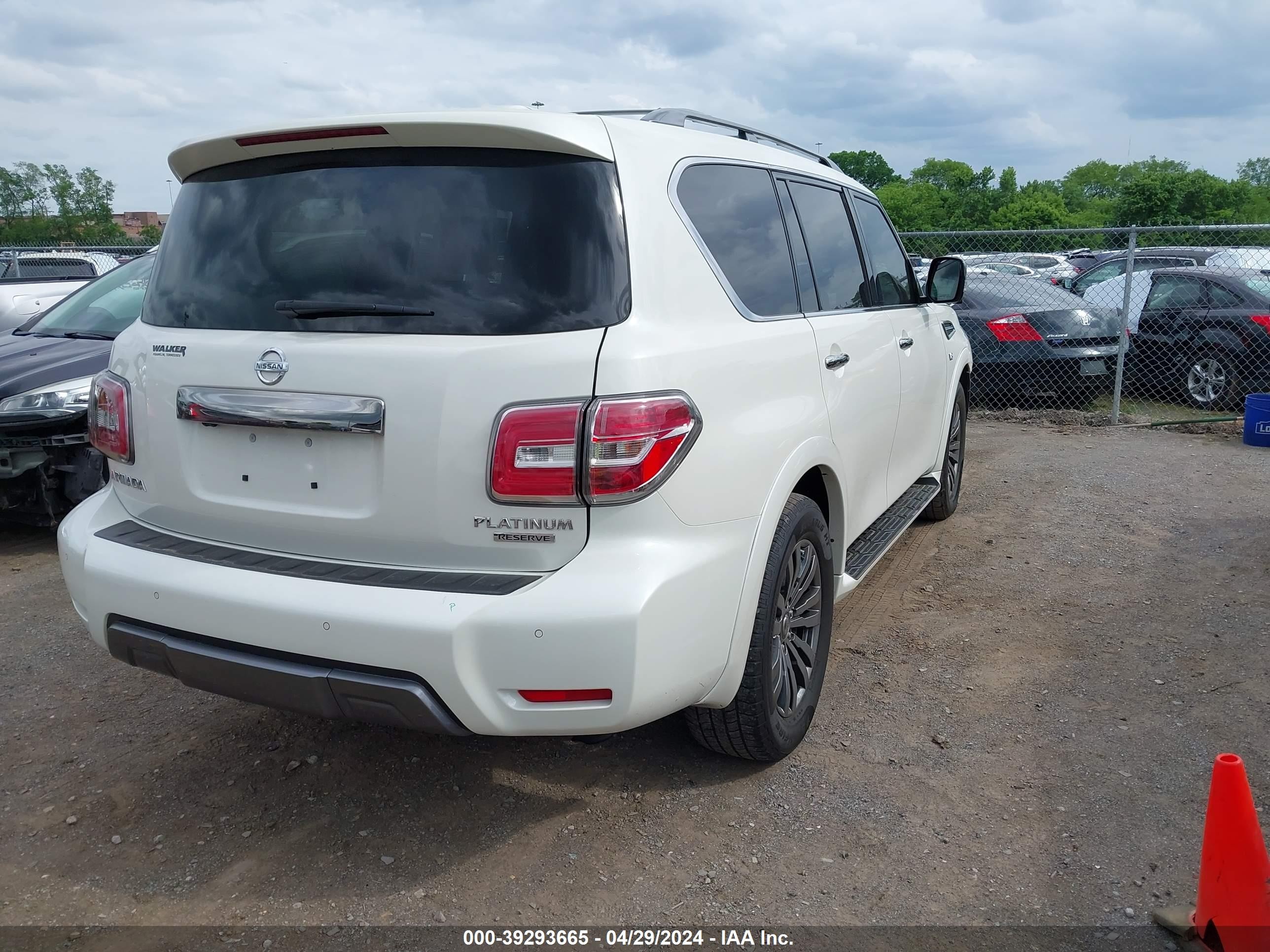 Photo 3 VIN: JN8AY2NF3K9352885 - NISSAN ARMADA 