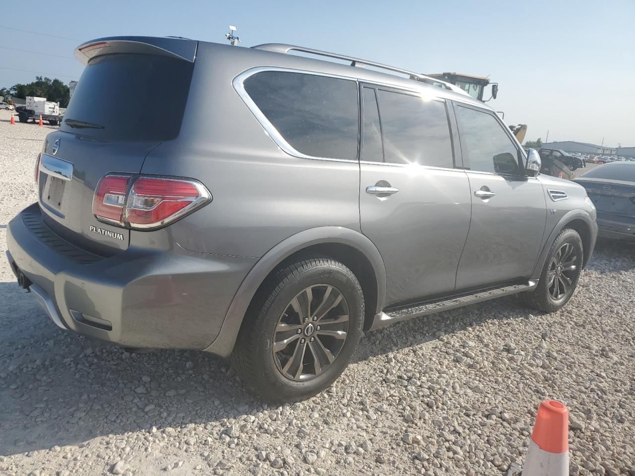 Photo 2 VIN: JN8AY2NF4H9300447 - NISSAN ARMADA 