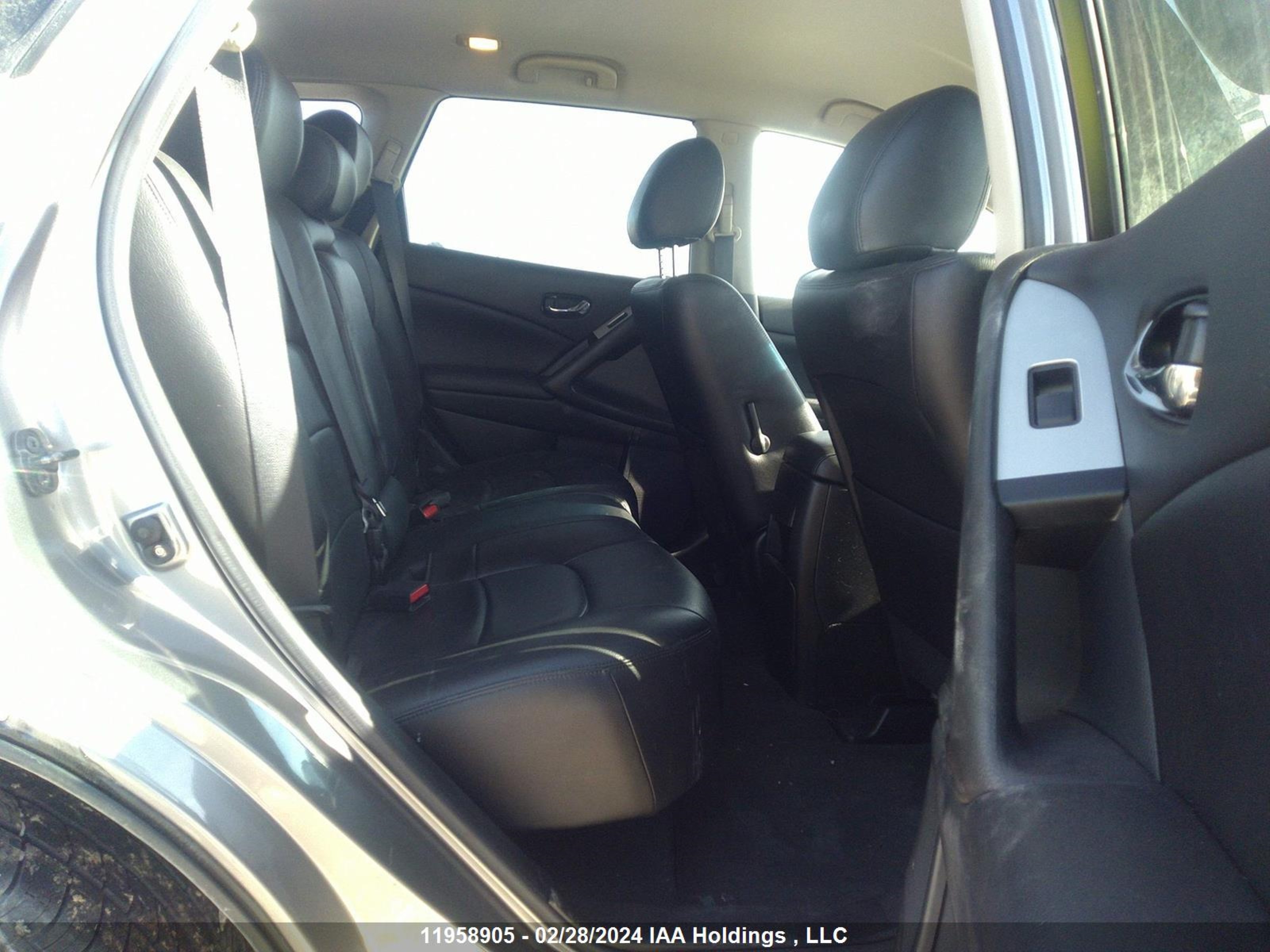 Photo 7 VIN: JN8AZ18WX9W161561 - NISSAN MURANO 