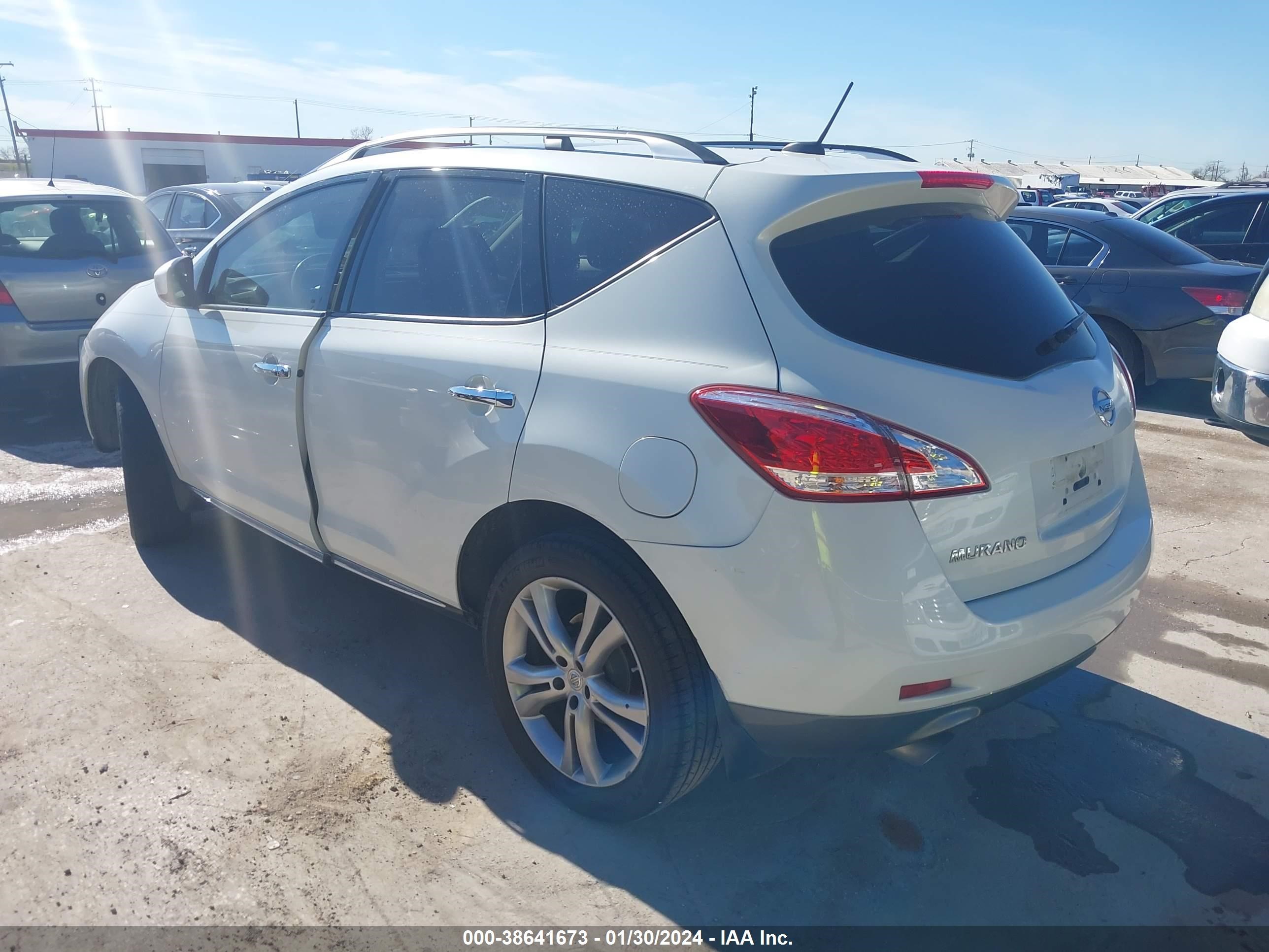 Photo 2 VIN: JN8AZ1MU1BW065702 - NISSAN MURANO 