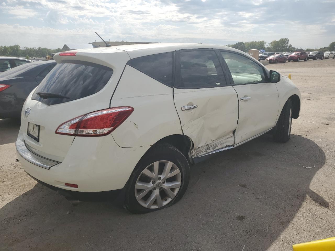 Photo 2 VIN: JN8AZ1MU3BW060212 - NISSAN MURANO 