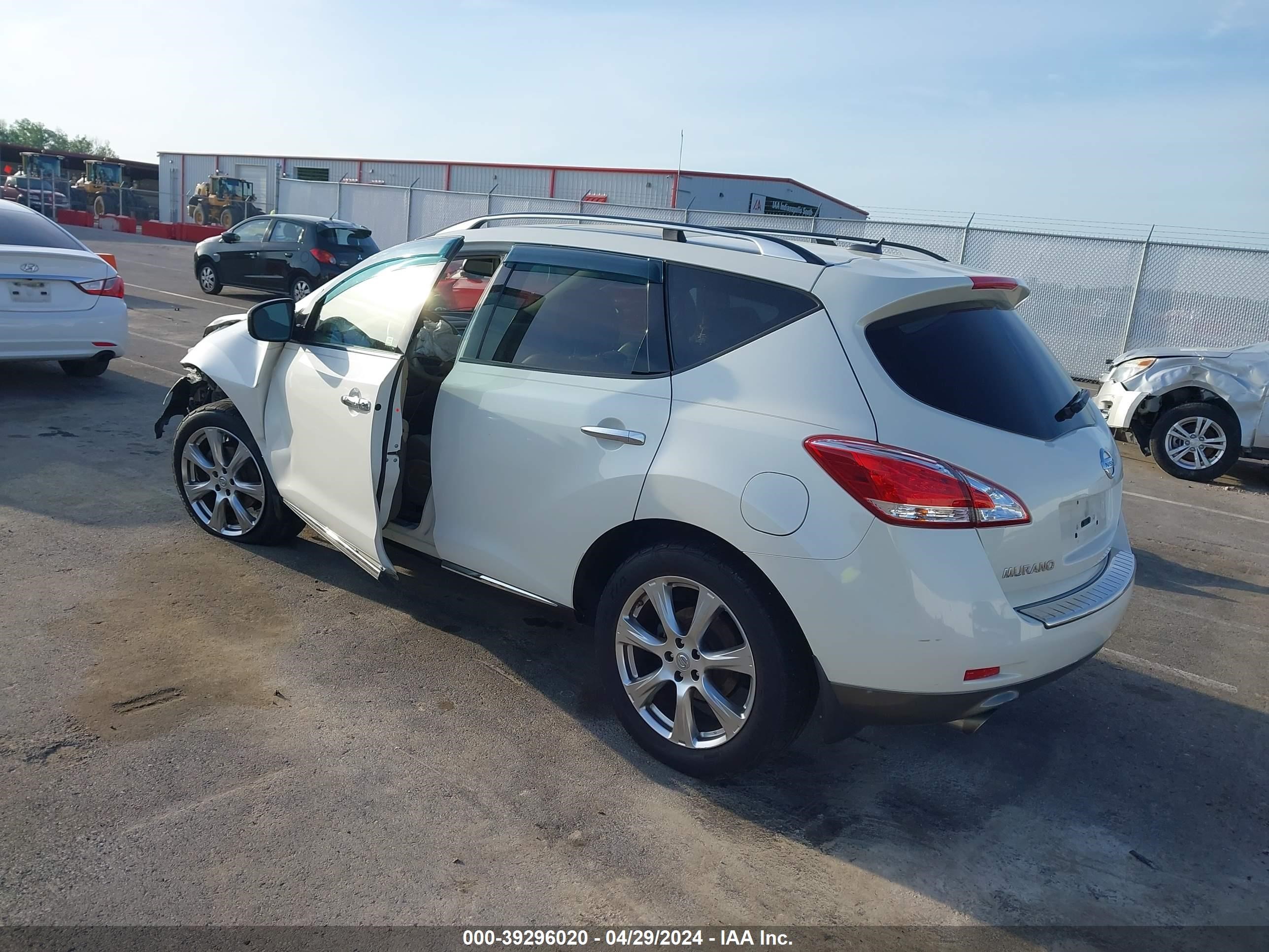 Photo 2 VIN: JN8AZ1MW3CW223203 - NISSAN MURANO 