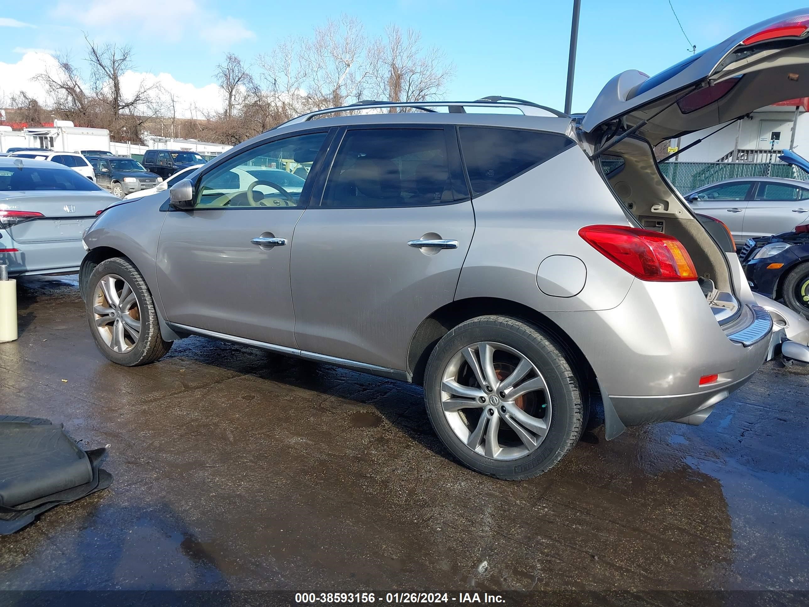 Photo 2 VIN: JN8AZ1MW8AW105743 - NISSAN MURANO 