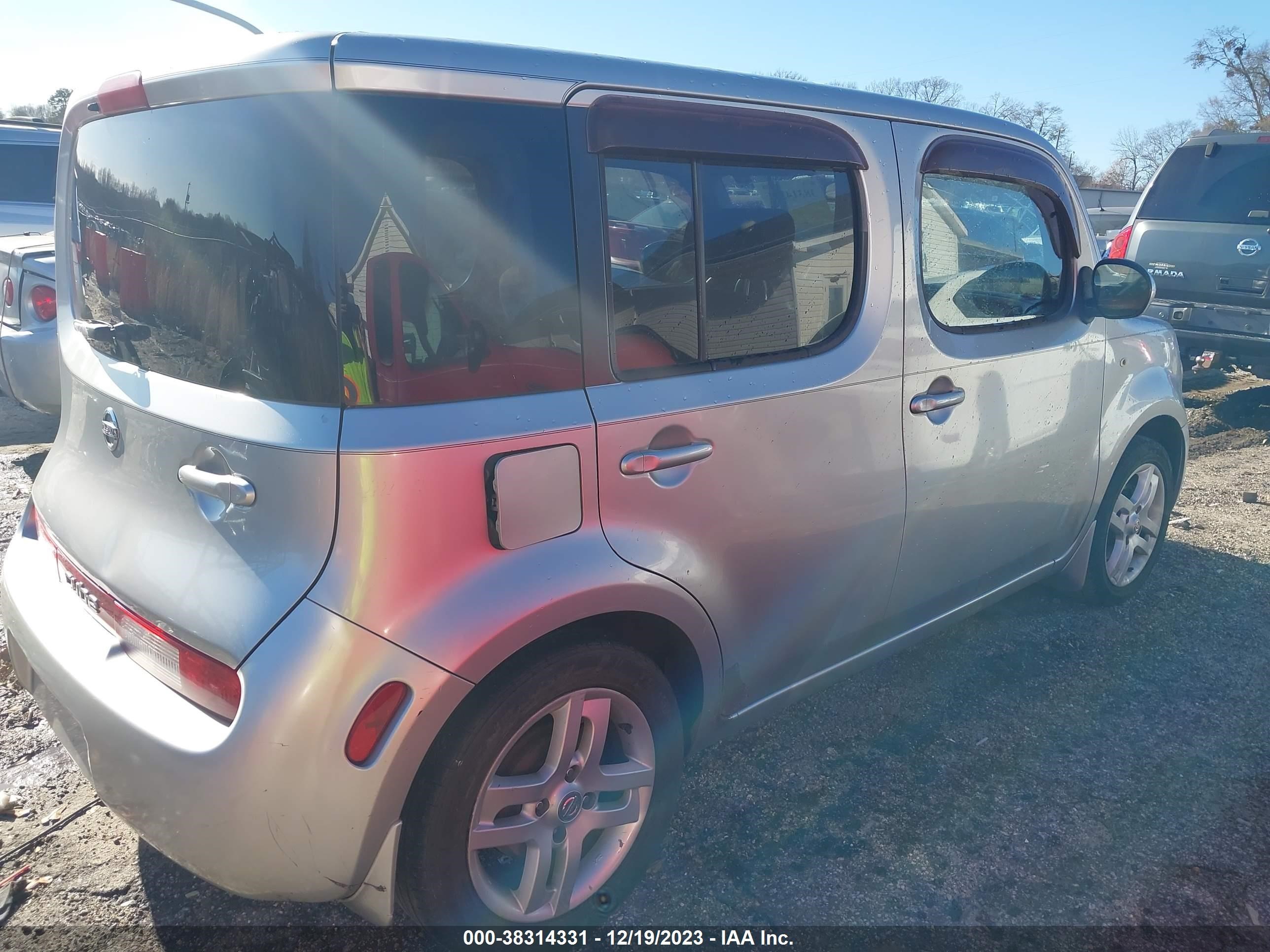 Photo 3 VIN: JN8AZ28R69T105098 - NISSAN CUBE 