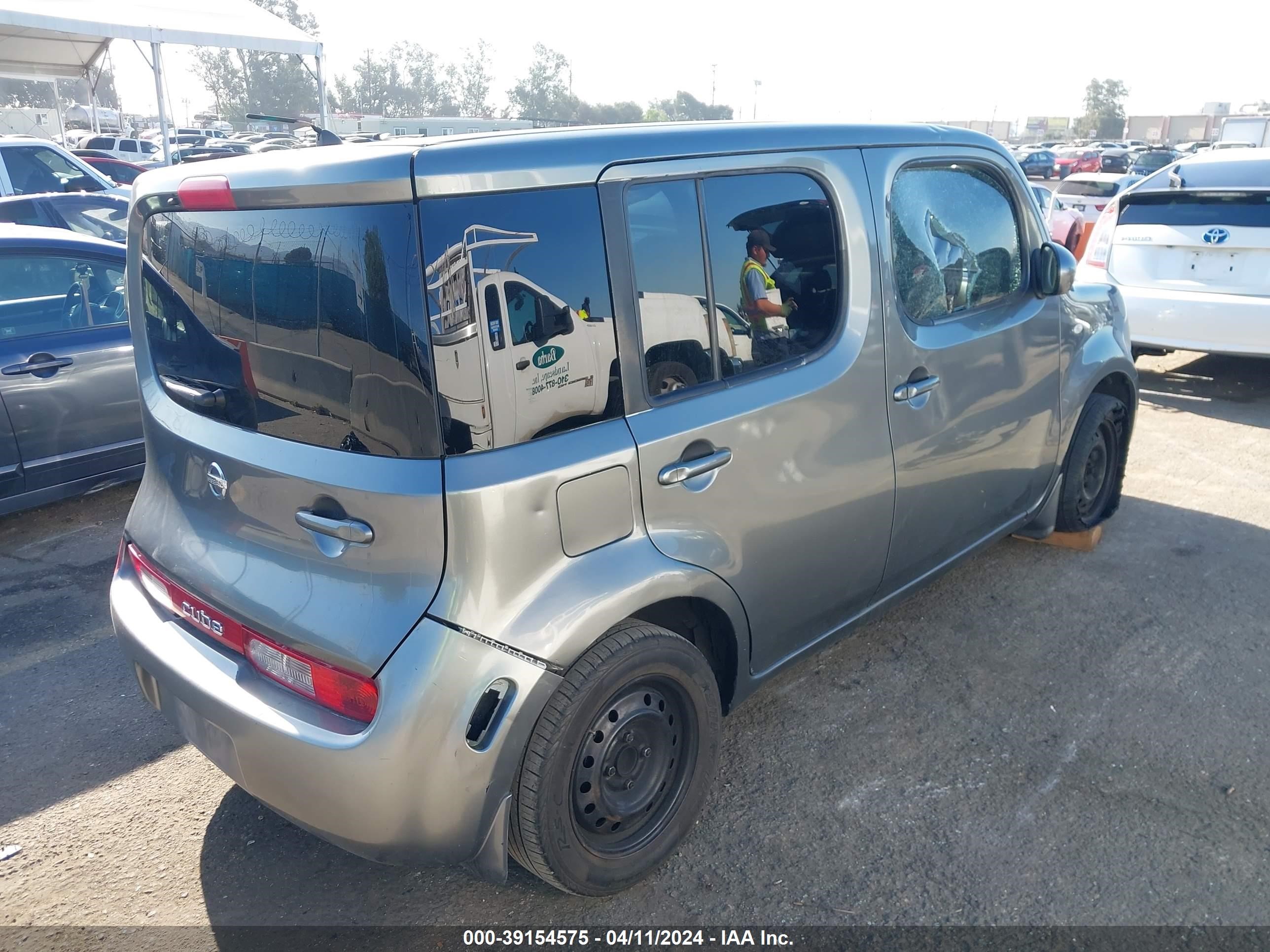 Photo 3 VIN: JN8AZ28R69T131281 - NISSAN CUBE 