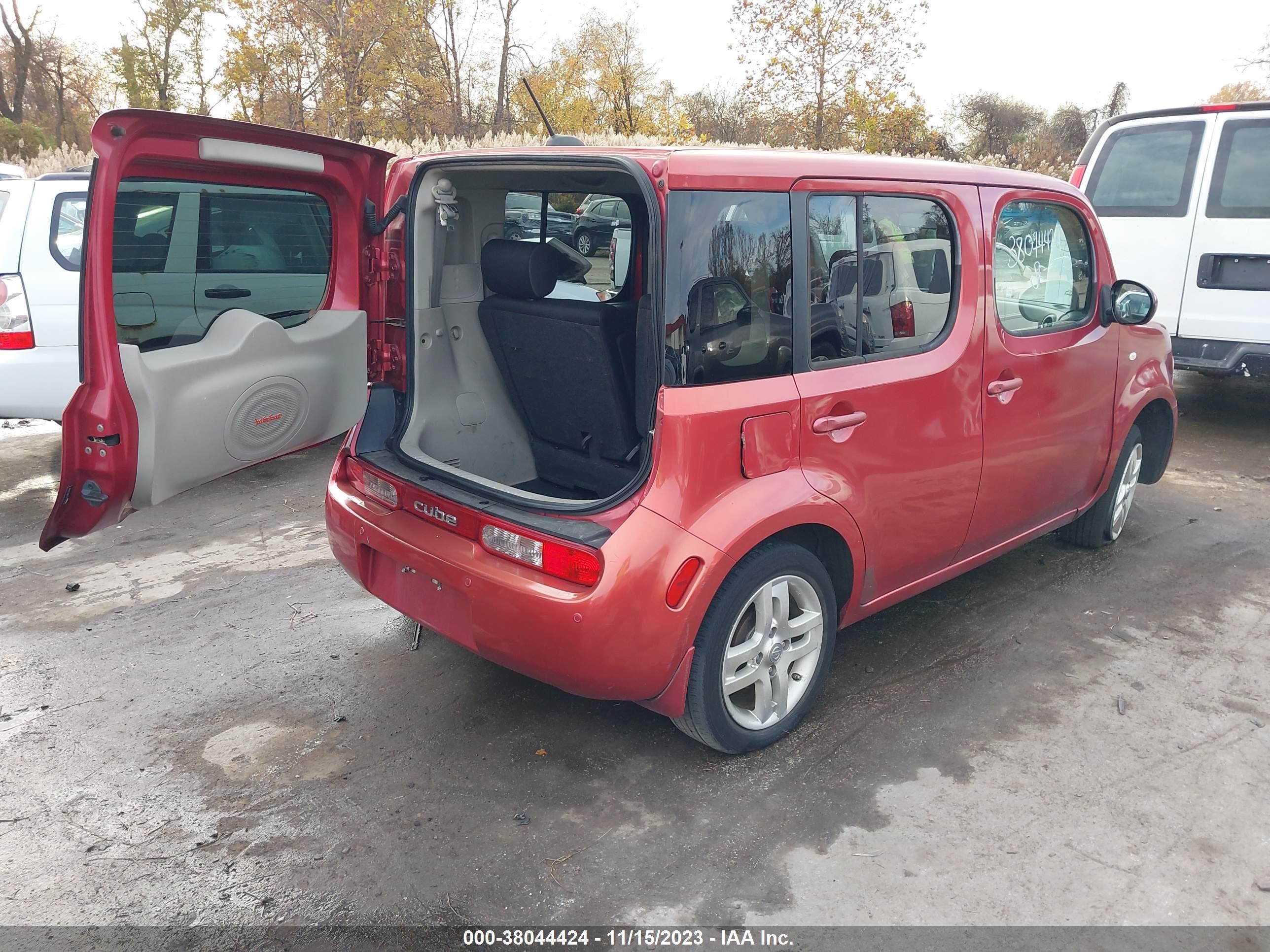 Photo 3 VIN: JN8AZ28R79T121035 - NISSAN CUBE 