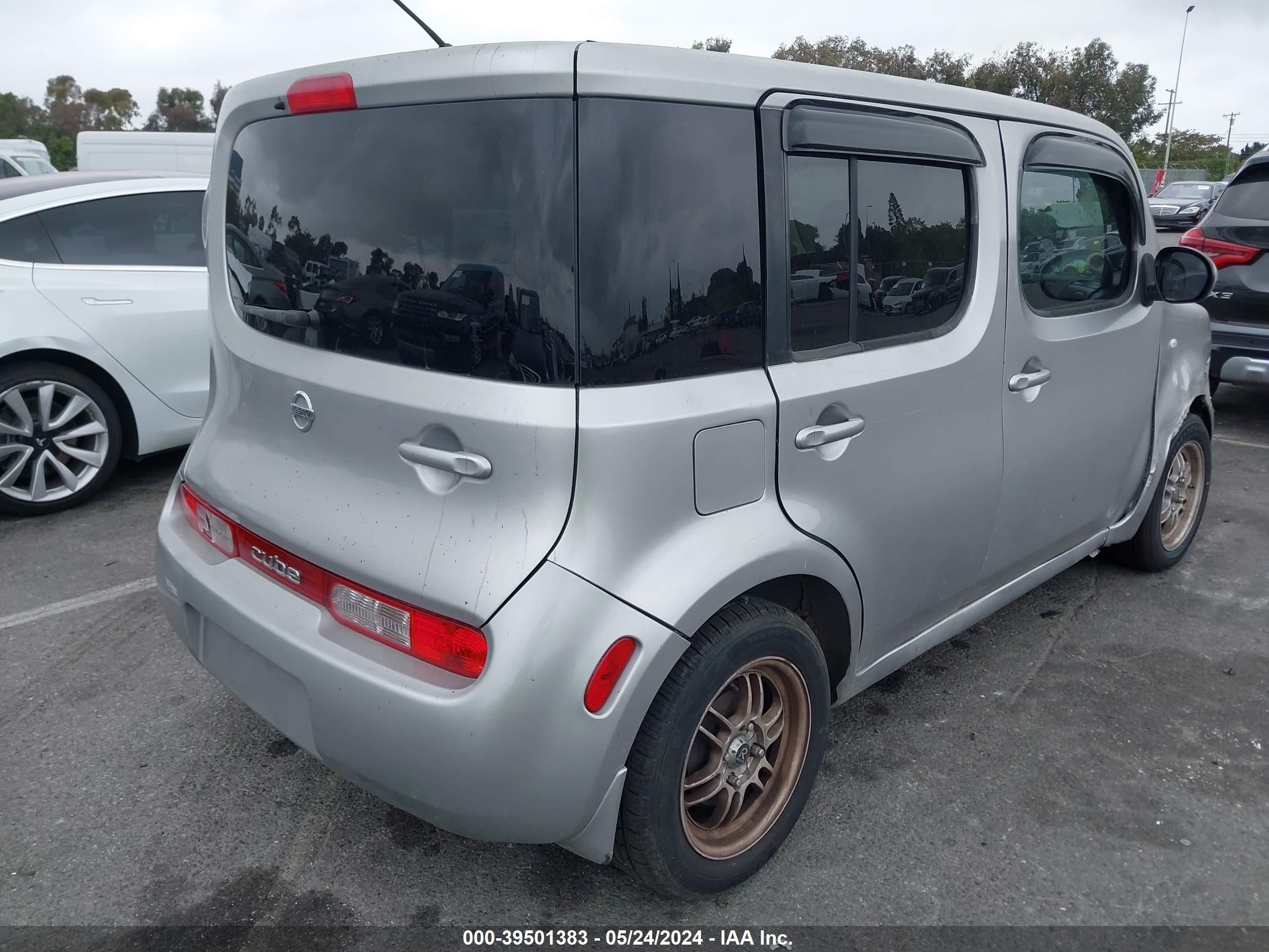 Photo 3 VIN: JN8AZ28R79T126493 - NISSAN CUBE 