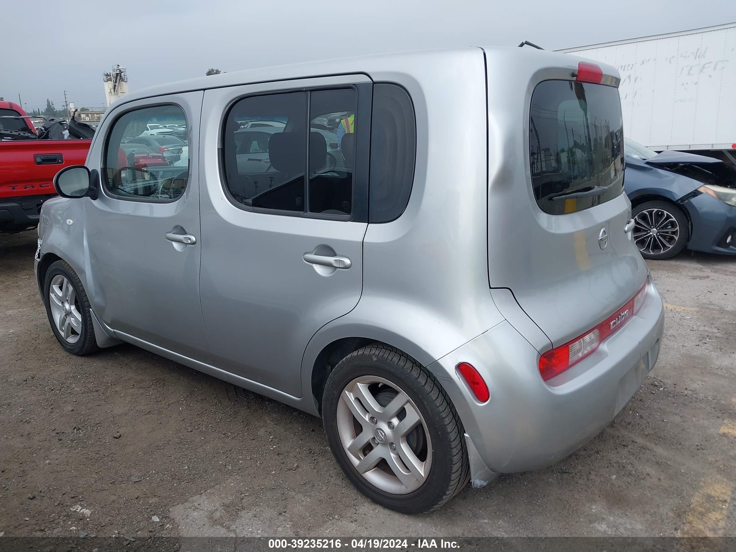 Photo 2 VIN: JN8AZ28R99T109372 - NISSAN CUBE 