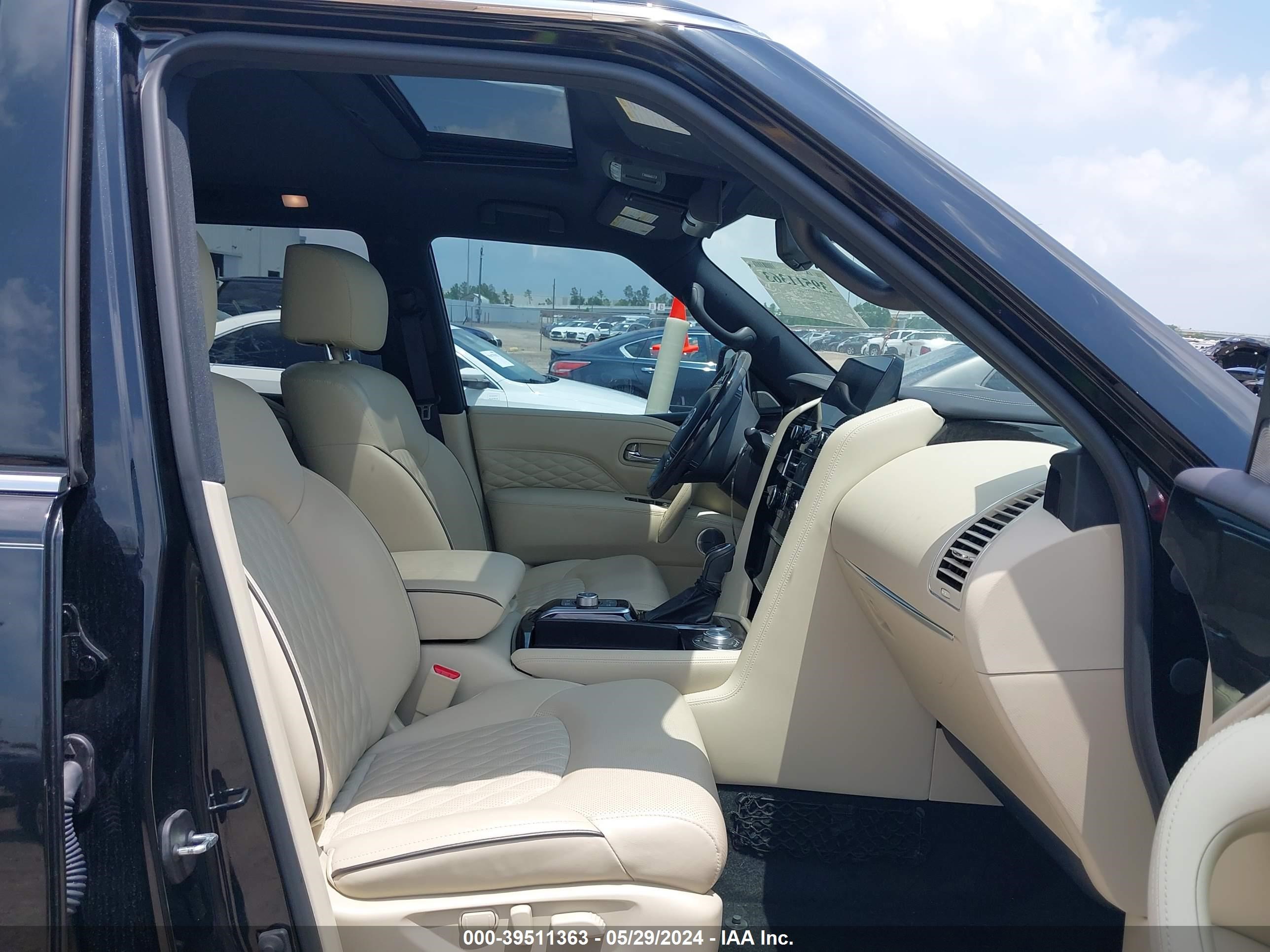 Photo 4 VIN: JN8AZ2BE6P9305723 - INFINITI QX80 