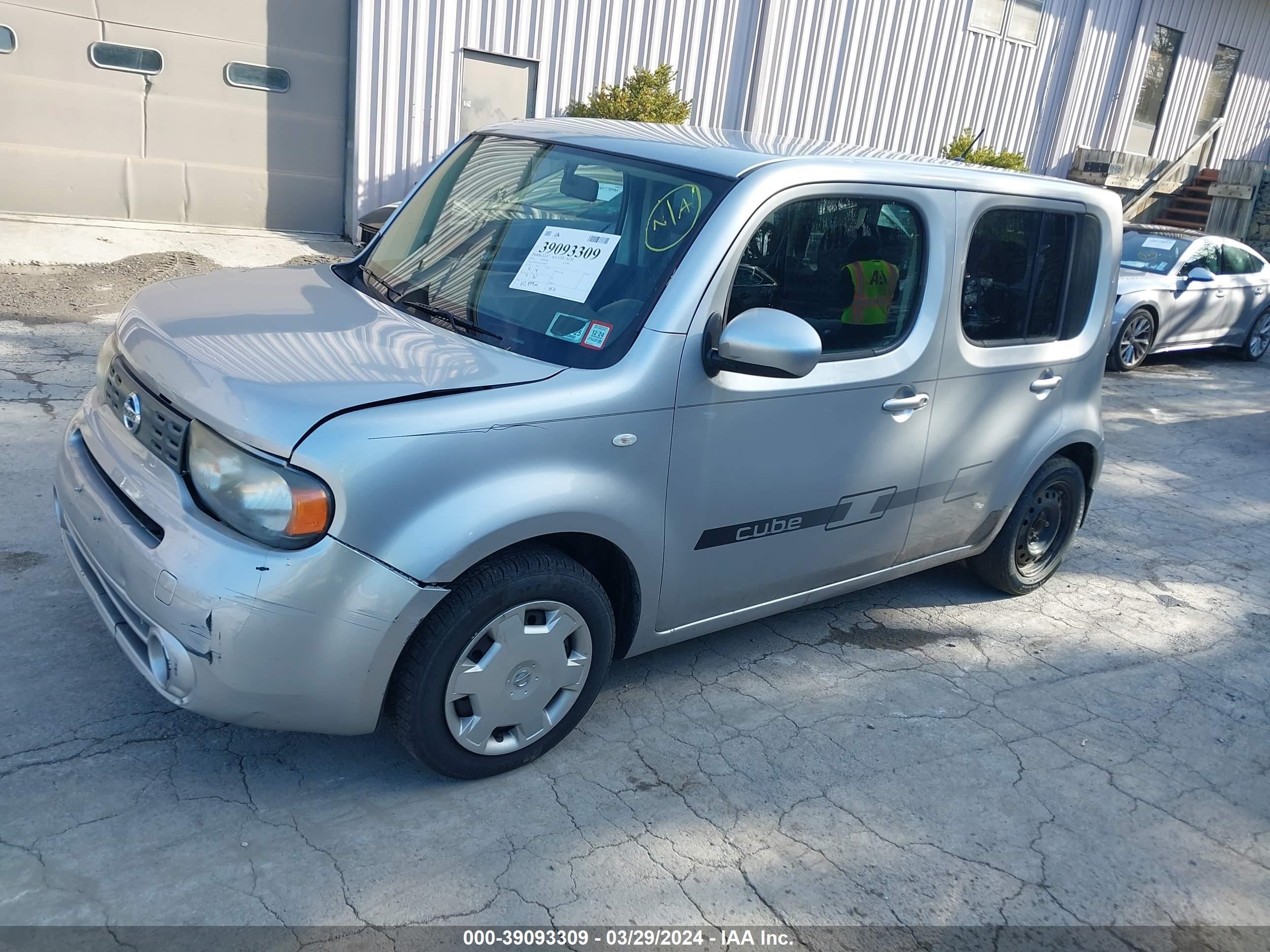 Photo 1 VIN: JN8AZ2KR2BT204015 - NISSAN CUBE 