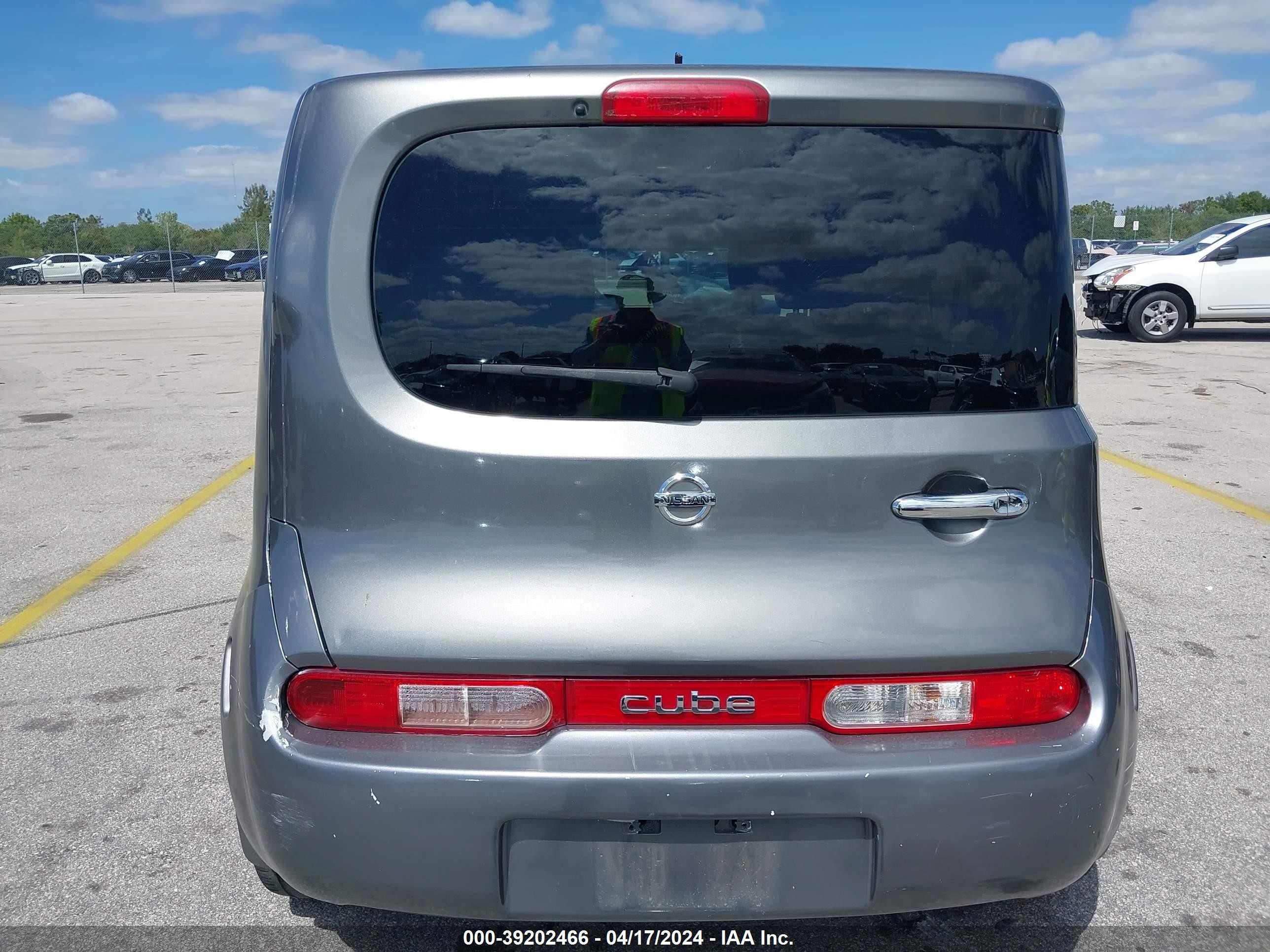 Photo 15 VIN: JN8AZ2KR2CT253863 - NISSAN CUBE 