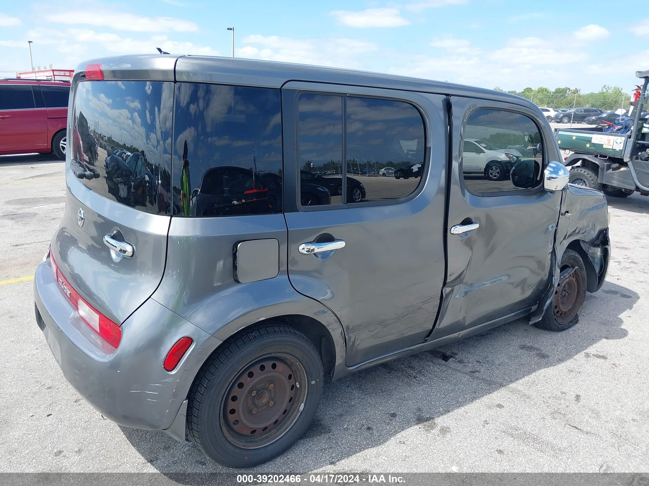 Photo 3 VIN: JN8AZ2KR2CT253863 - NISSAN CUBE 