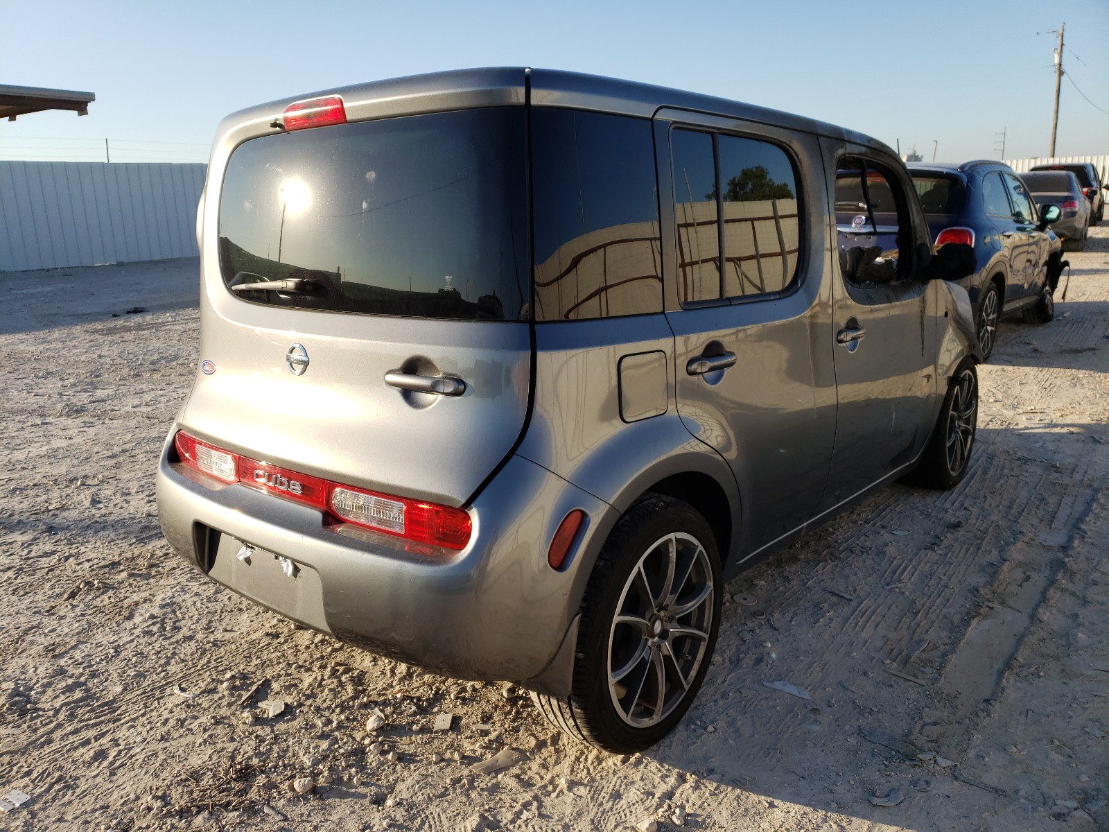 Photo 3 VIN: JN8AZ2KR6CT254482 - NISSAN CUBE BASE 