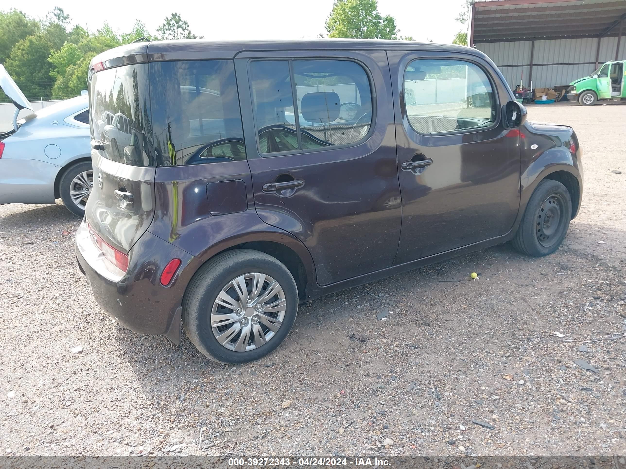 Photo 3 VIN: JN8AZ2KR8AT167678 - NISSAN CUBE 