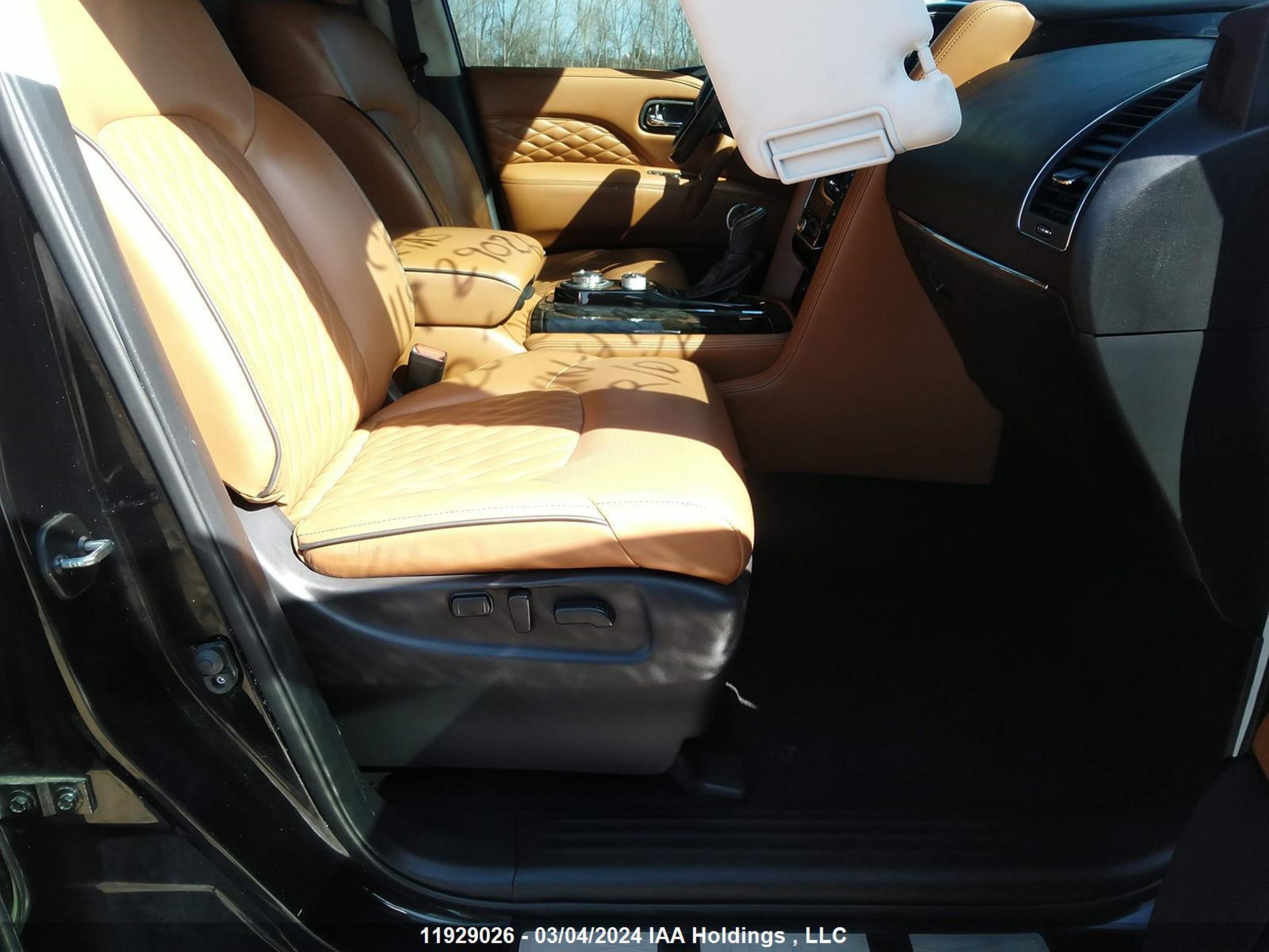 Photo 4 VIN: JN8AZ2NC5L9470246 - INFINITI QX80 