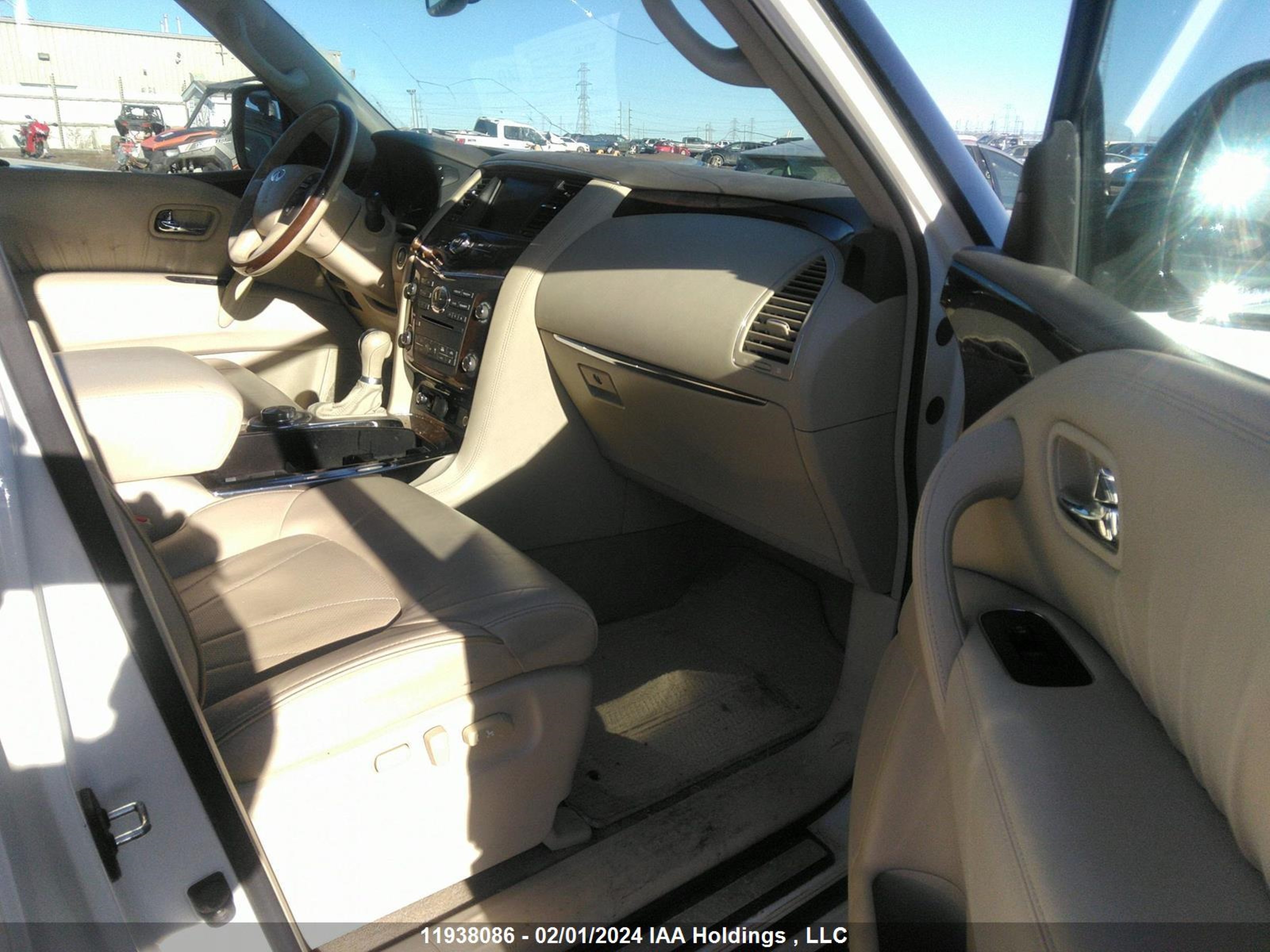 Photo 4 VIN: JN8AZ2NE0B9004840 - INFINITI QX56 