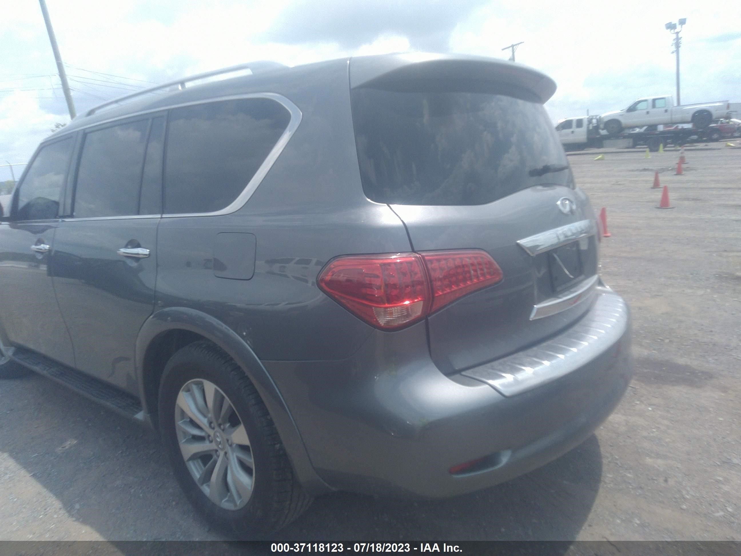 Photo 2 VIN: JN8AZ2NF5H9640896 - INFINITI QX80 BASE 