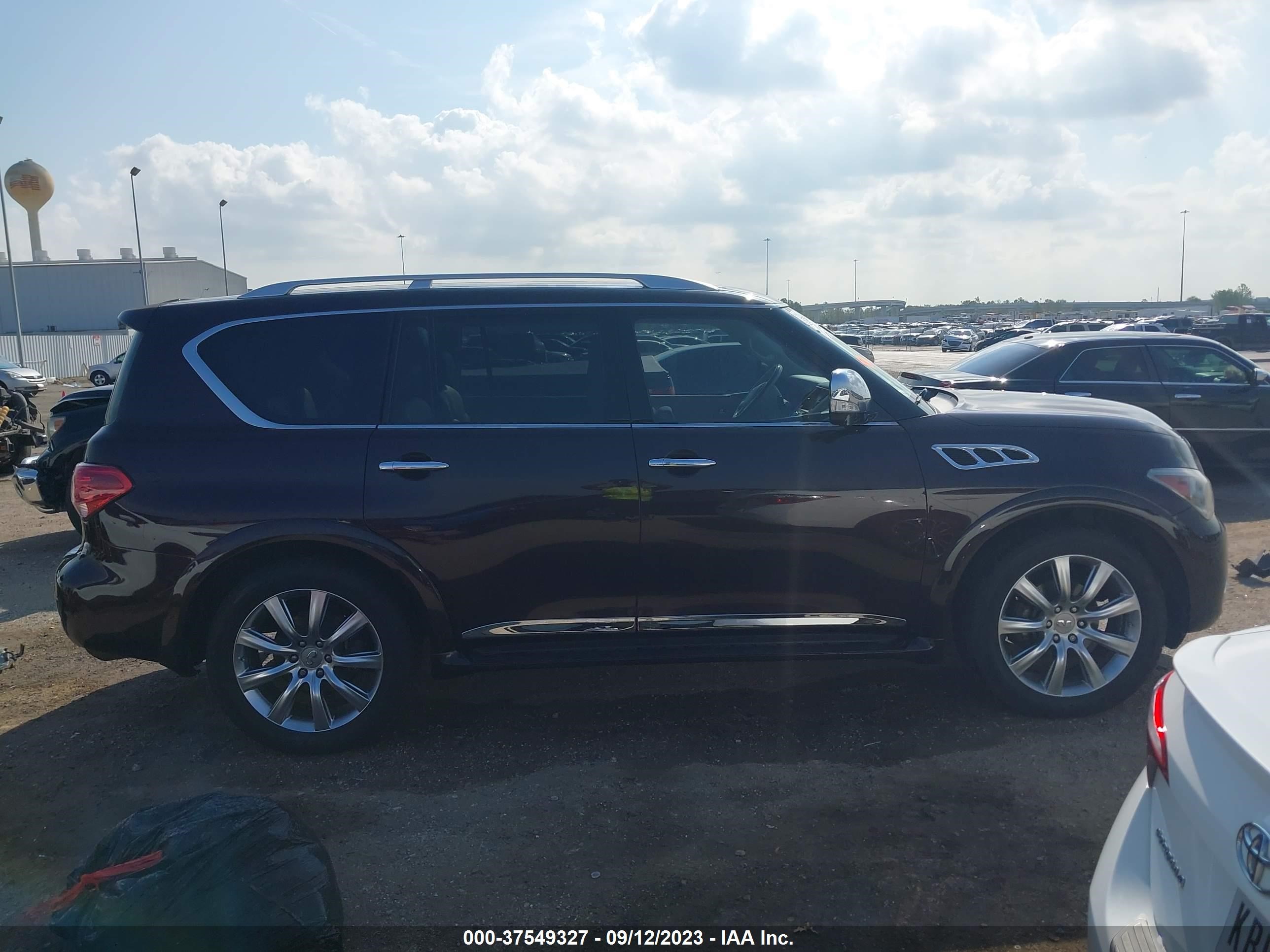 Photo 12 VIN: JN8AZ2NF6B9500413 - INFINITI QX56 