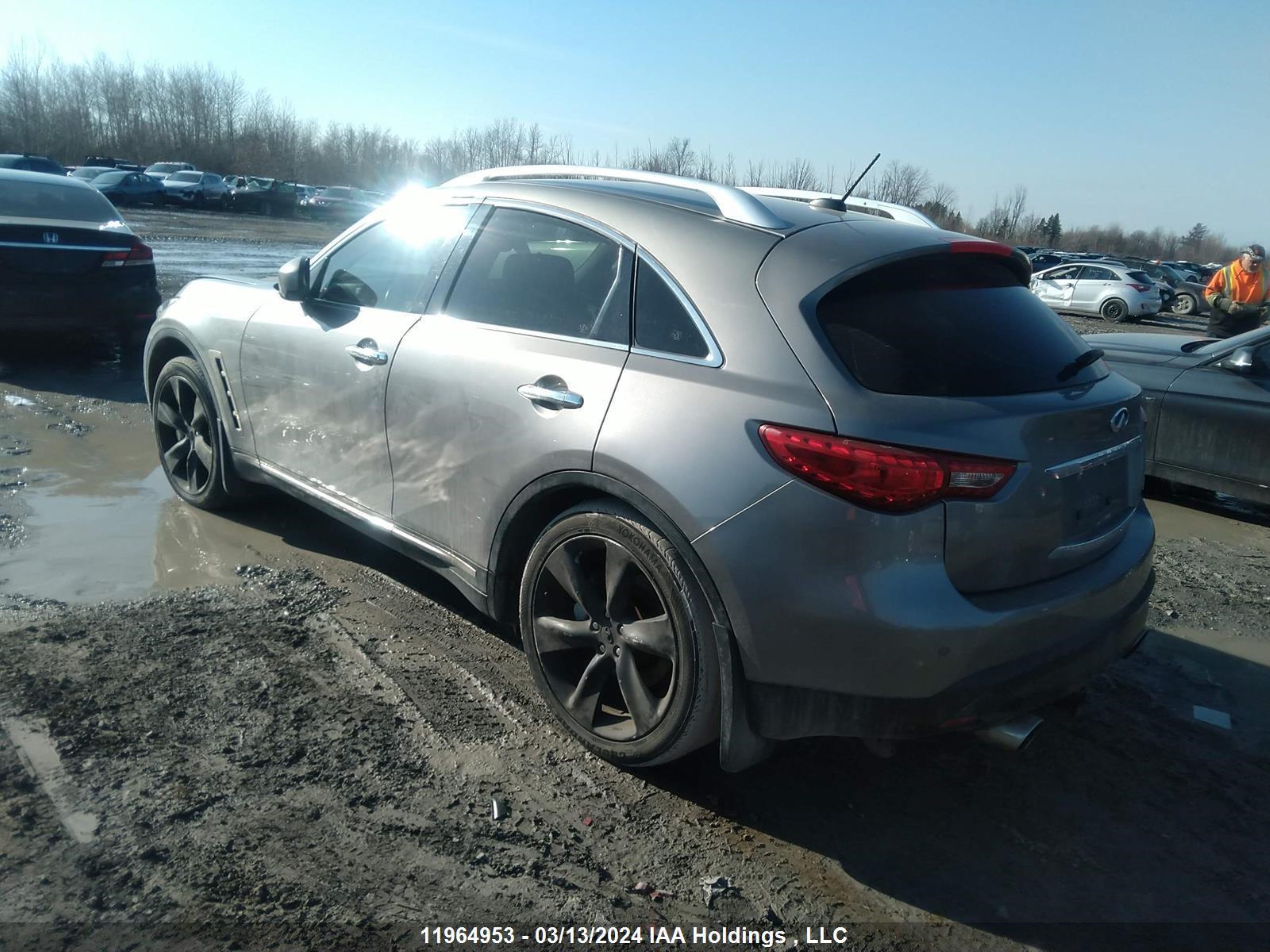 Photo 2 VIN: JN8BS1MW8AM830330 - INFINITI FX 