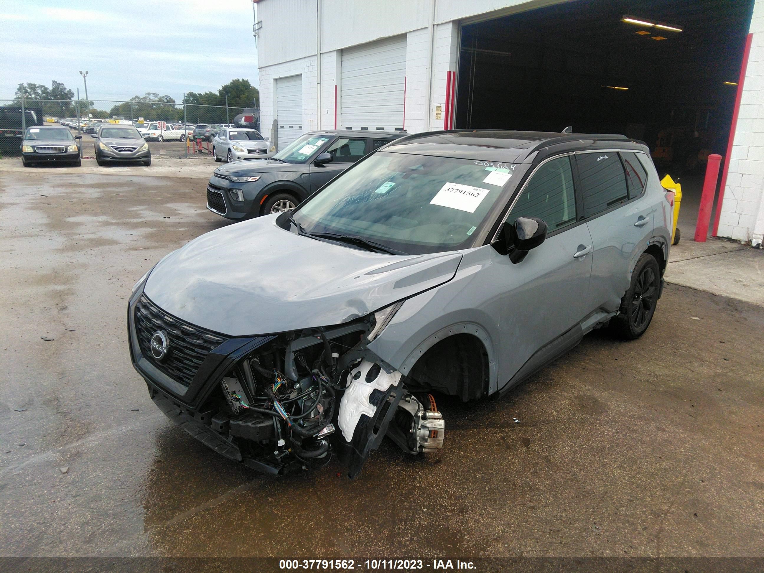 Photo 5 VIN: JN8BT3BA2PW005624 - NISSAN ROGUE 