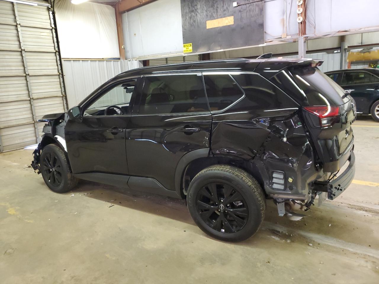 Photo 1 VIN: JN8BT3BA2PW009446 - NISSAN ROGUE 