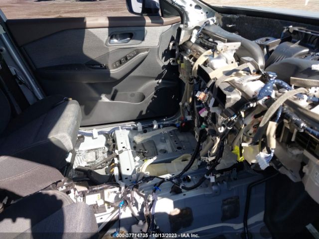 Photo 5 VIN: JN8BT3BA4NW043708 - NISSAN ROGUE 