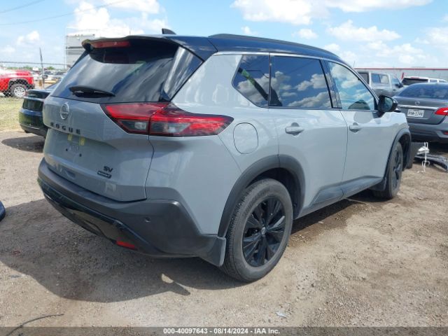 Photo 3 VIN: JN8BT3BA7PW009233 - NISSAN ROGUE 