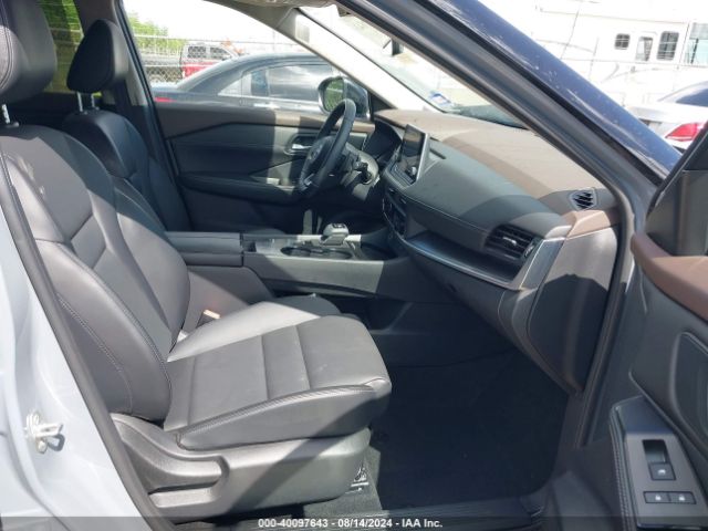 Photo 4 VIN: JN8BT3BA7PW009233 - NISSAN ROGUE 