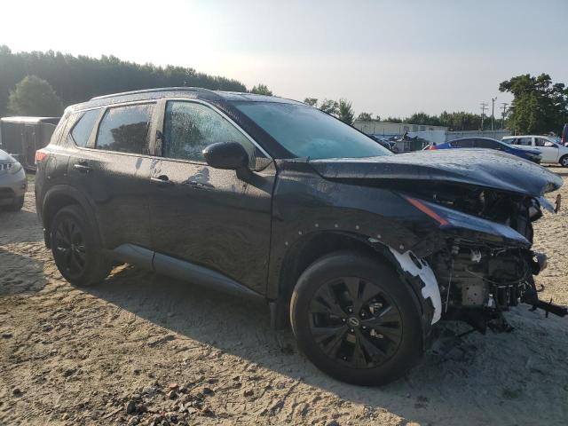 Photo 3 VIN: JN8BT3BA7PW009832 - NISSAN ROGUE SV 