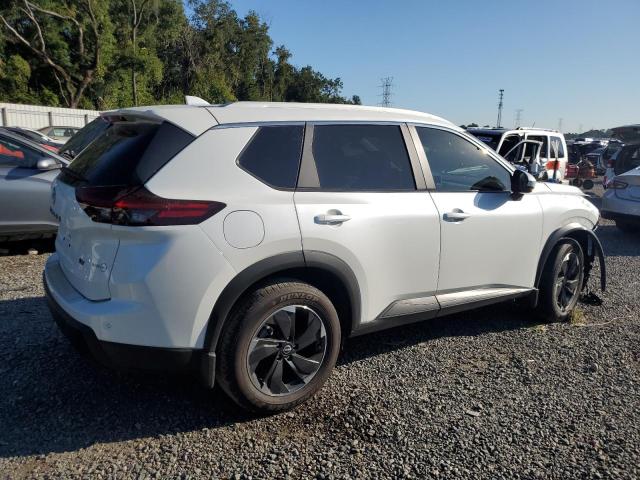 Photo 2 VIN: JN8BT3BA7RW353020 - NISSAN ROGUE SV 