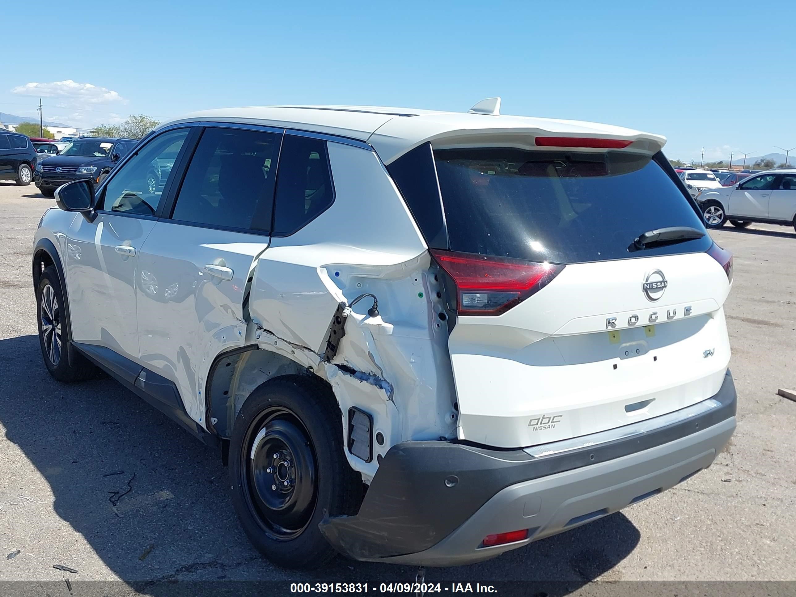 Photo 2 VIN: JN8BT3BA9PW431424 - NISSAN ROGUE 