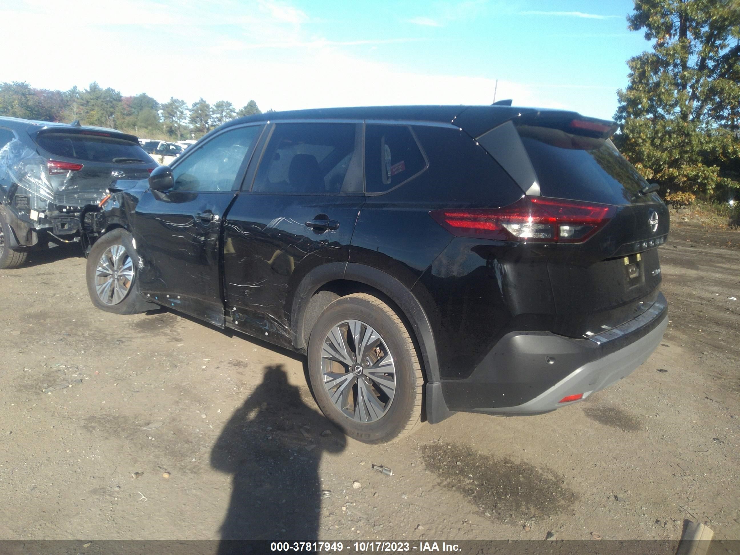 Photo 2 VIN: JN8BT3BB0PW460576 - NISSAN ROGUE 