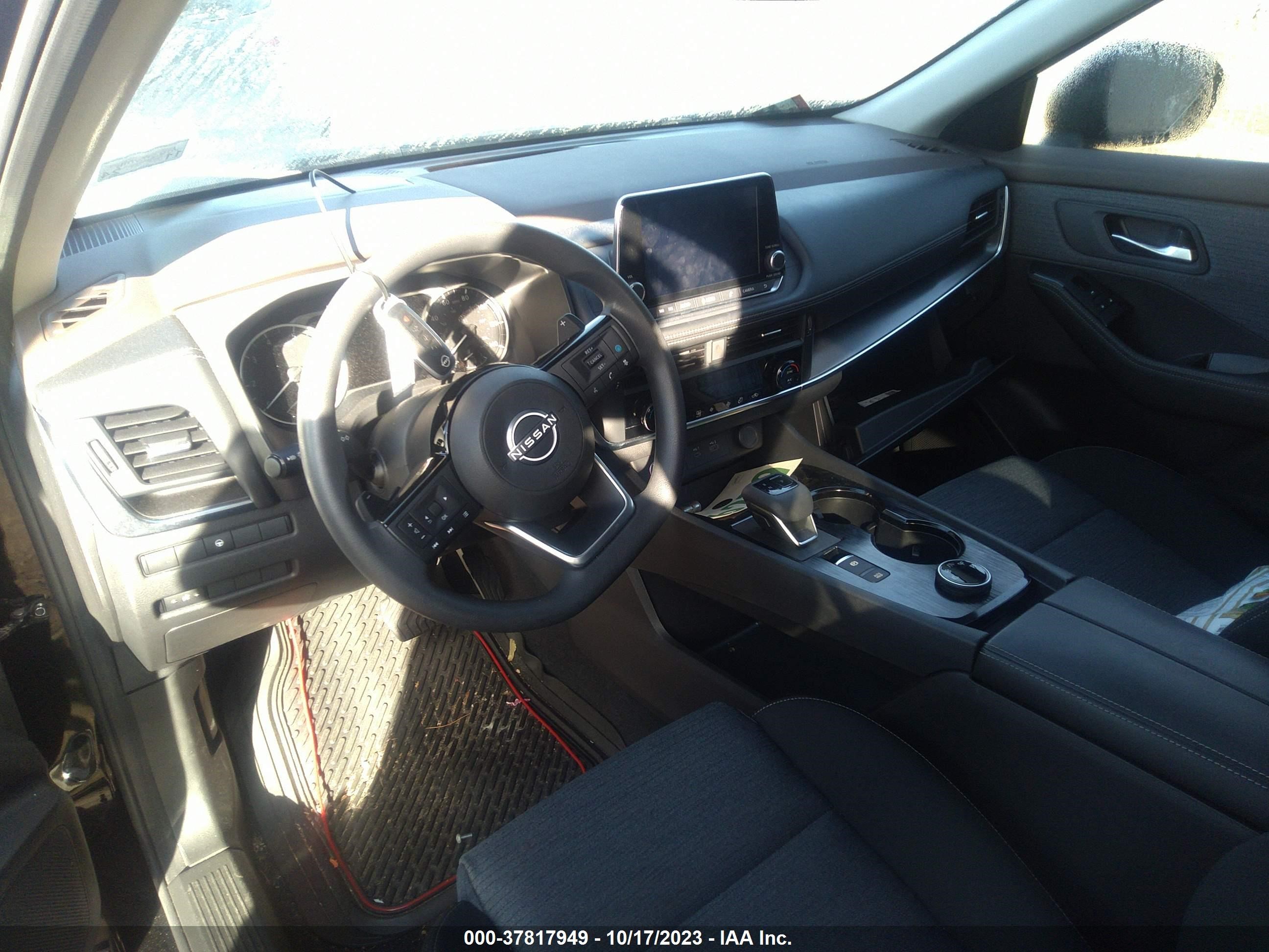 Photo 4 VIN: JN8BT3BB0PW460576 - NISSAN ROGUE 