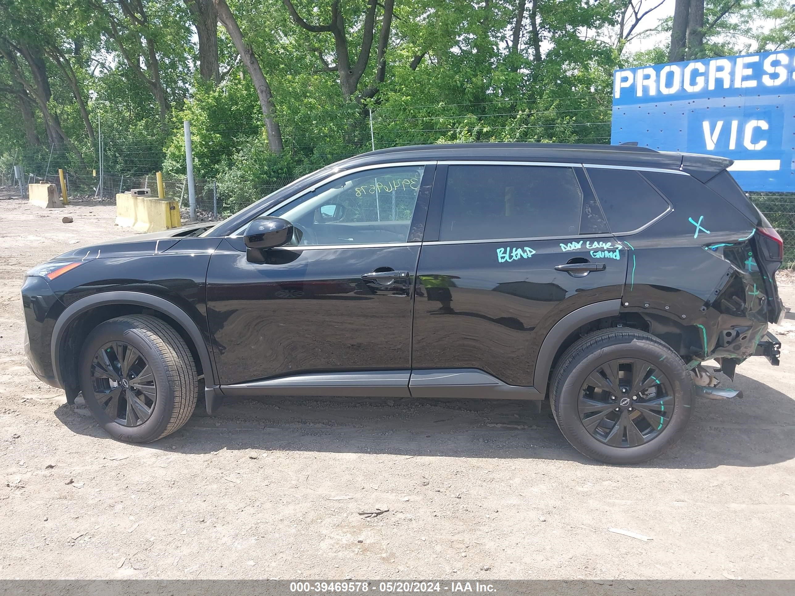 Photo 14 VIN: JN8BT3BB2PW202155 - NISSAN ROGUE 