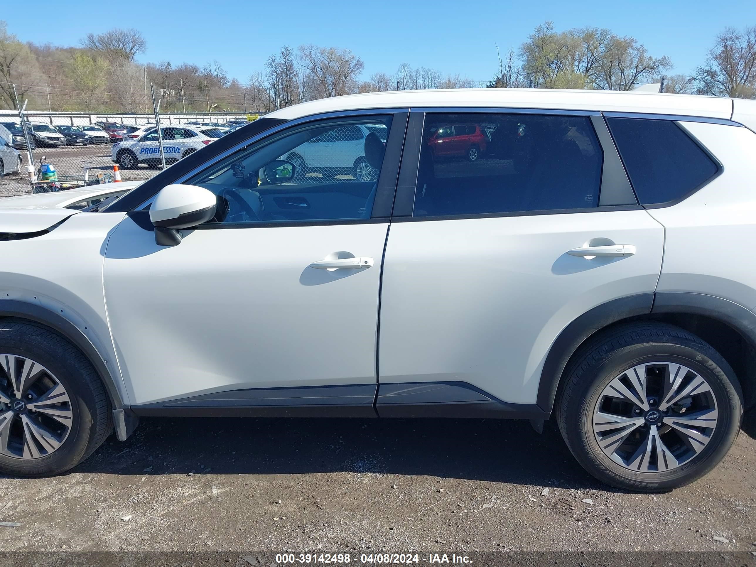 Photo 14 VIN: JN8BT3BB3PW459342 - NISSAN ROGUE 