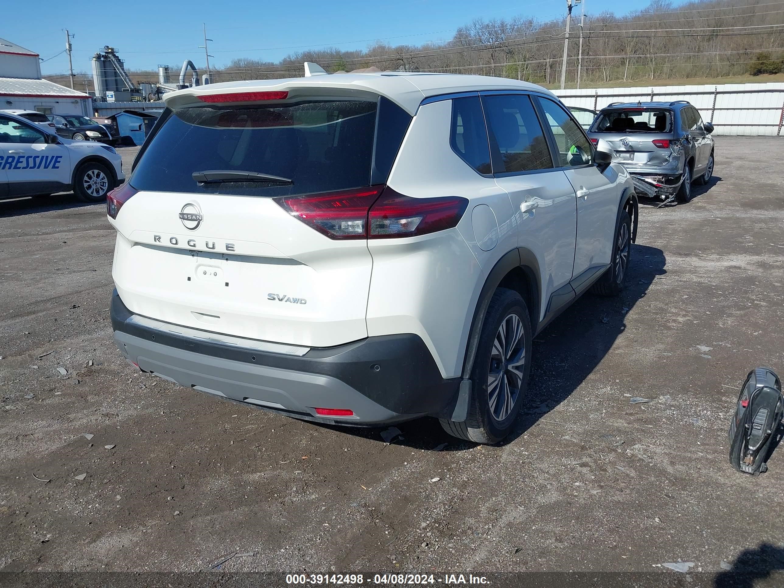 Photo 3 VIN: JN8BT3BB3PW459342 - NISSAN ROGUE 