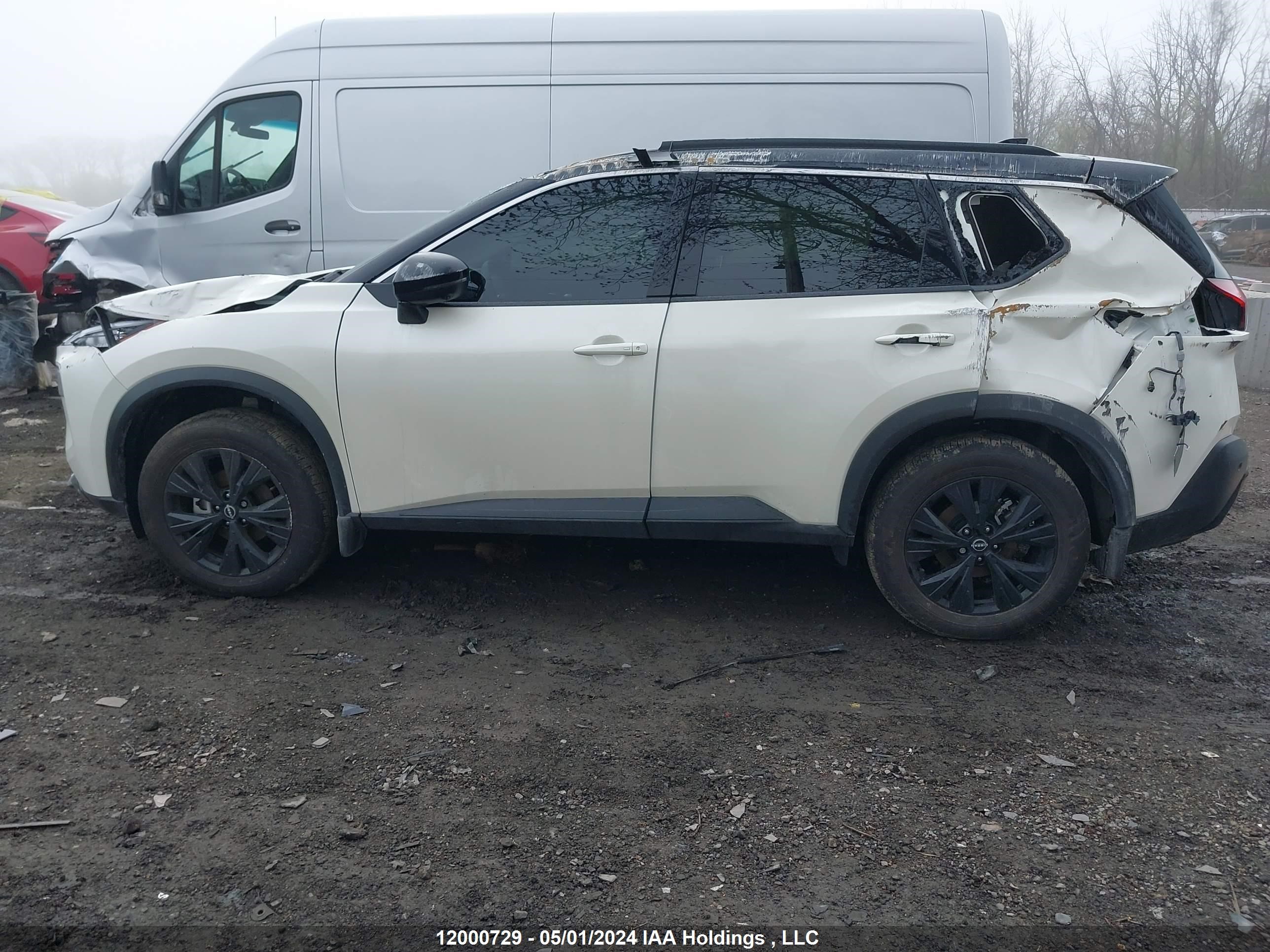 Photo 14 VIN: JN8BT3BB4PW224013 - NISSAN ROGUE 