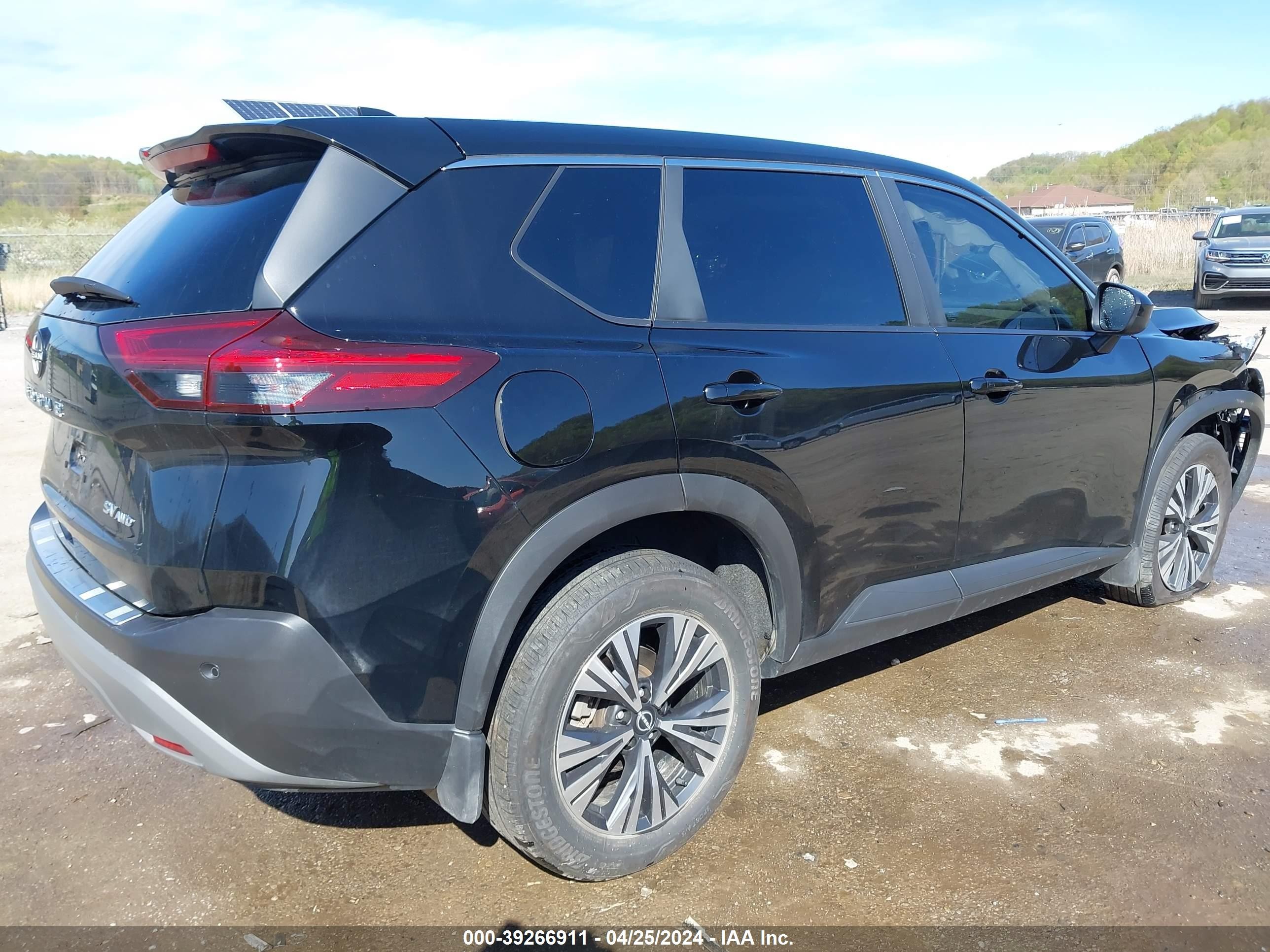 Photo 3 VIN: JN8BT3BB5PW191846 - NISSAN ROGUE 