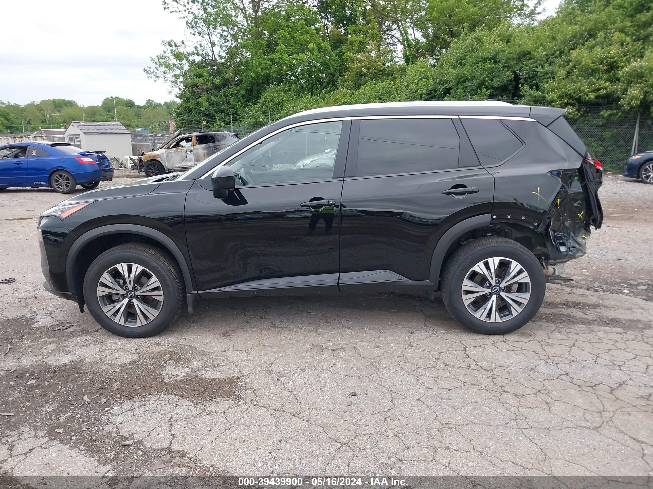 Photo 14 VIN: JN8BT3BB6PW476863 - NISSAN ROGUE 