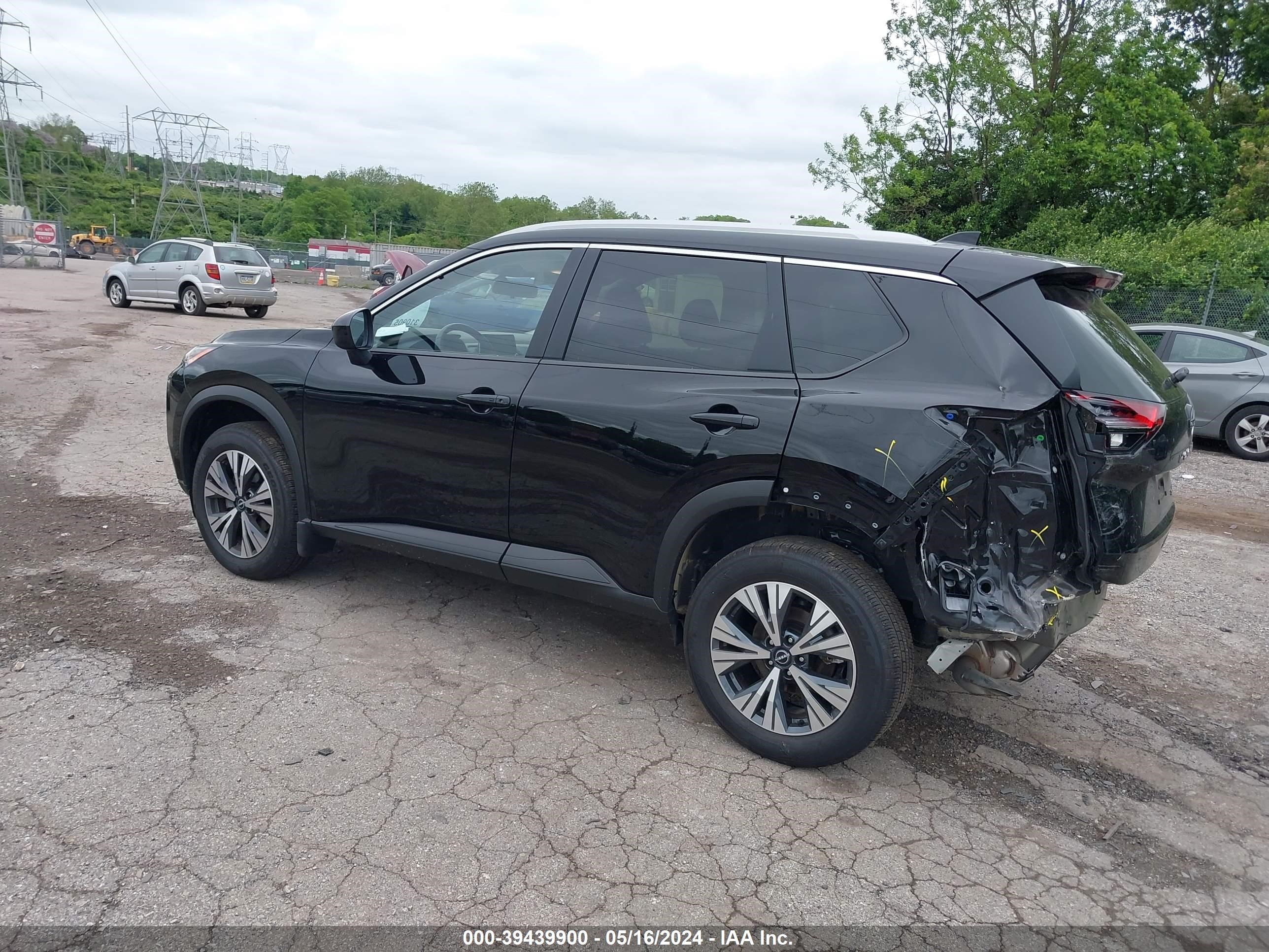 Photo 2 VIN: JN8BT3BB6PW476863 - NISSAN ROGUE 