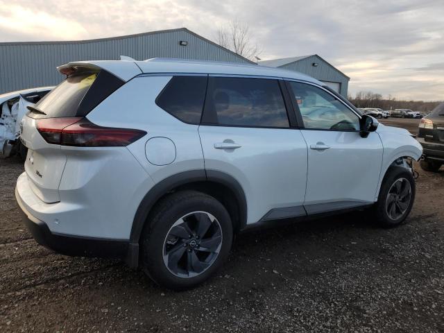 Photo 2 VIN: JN8BT3BB6RW176761 - NISSAN ROGUE SV 