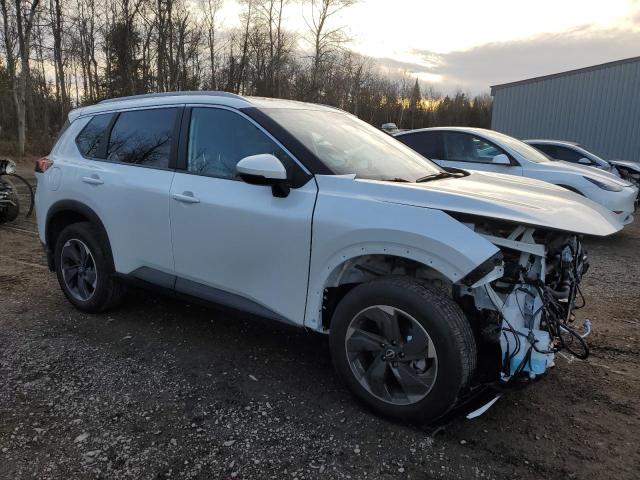 Photo 3 VIN: JN8BT3BB6RW176761 - NISSAN ROGUE SV 