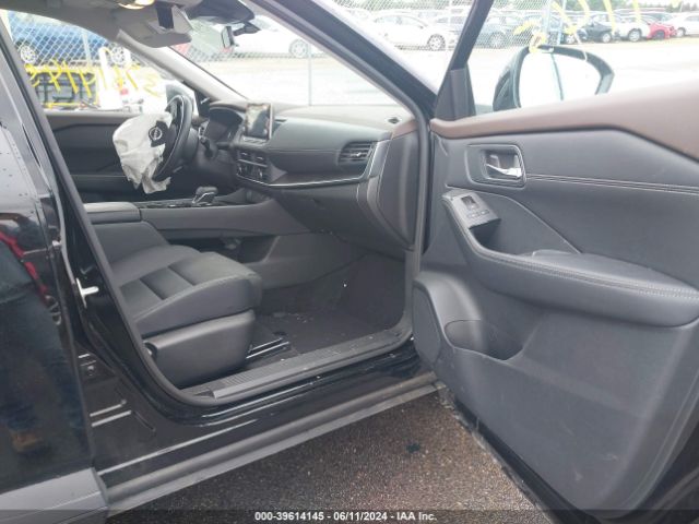 Photo 4 VIN: JN8BT3BB7PW212597 - NISSAN ROGUE 