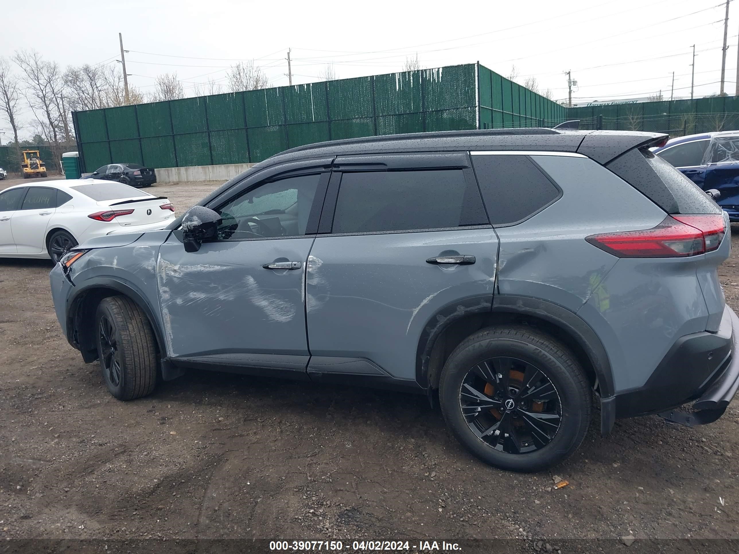 Photo 13 VIN: JN8BT3BB8PW193459 - NISSAN ROGUE 