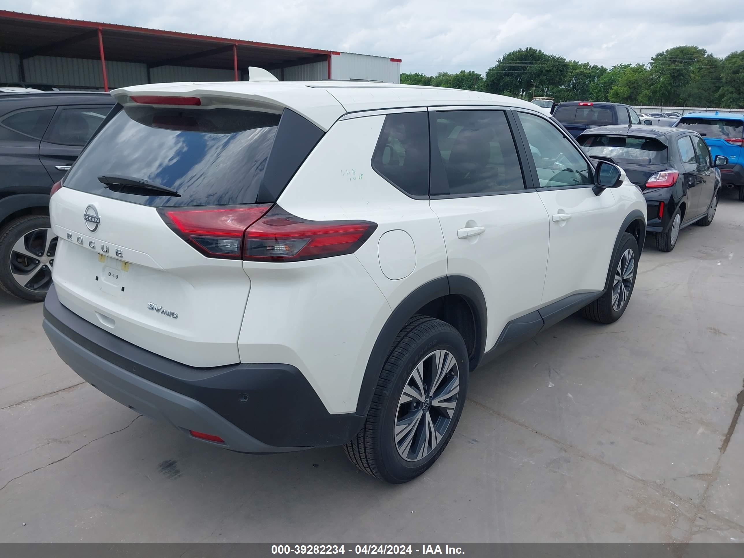 Photo 3 VIN: JN8BT3BB9PW481295 - NISSAN ROGUE 