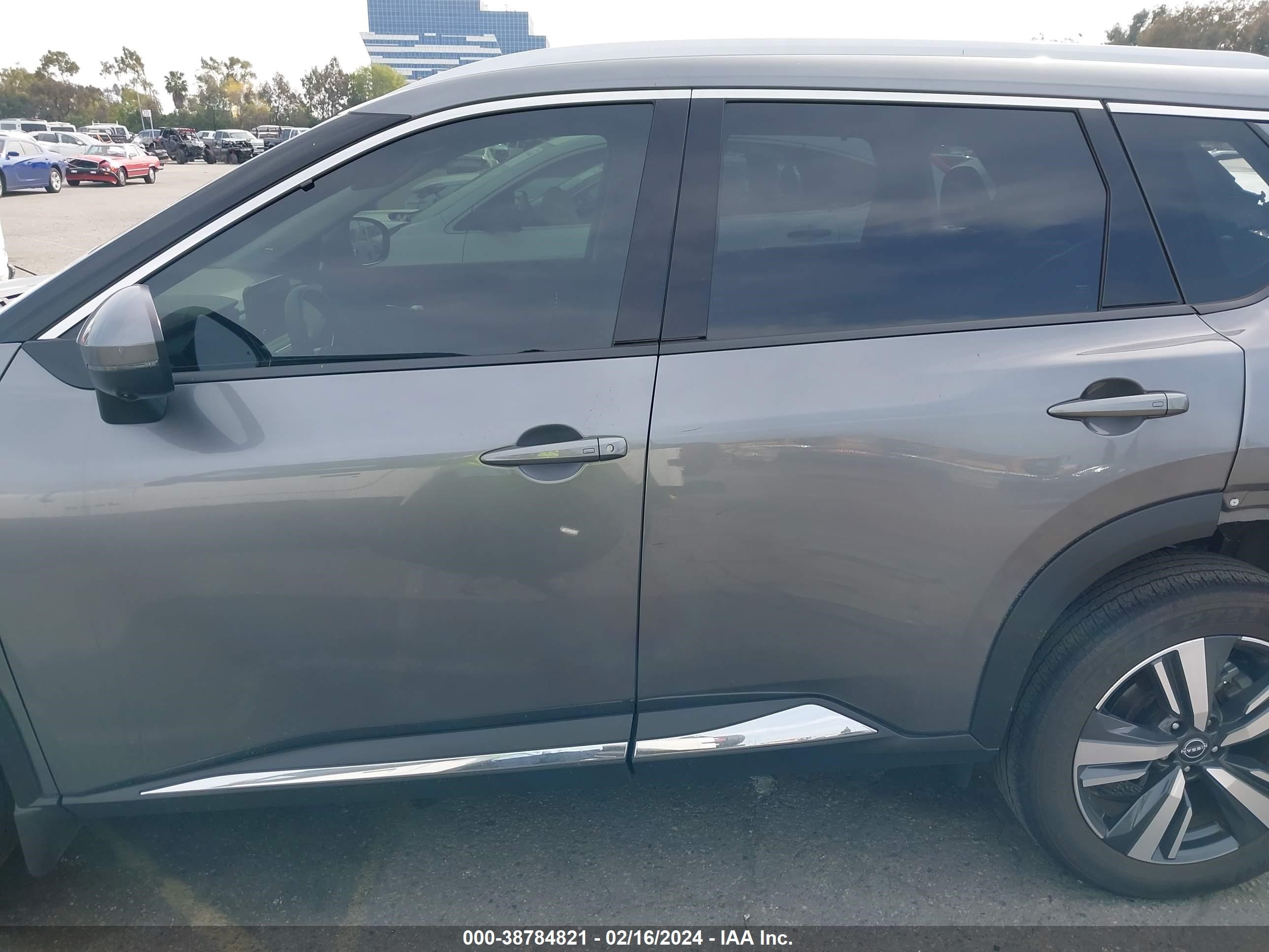 Photo 13 VIN: JN8BT3CA4PW407594 - NISSAN ROGUE 