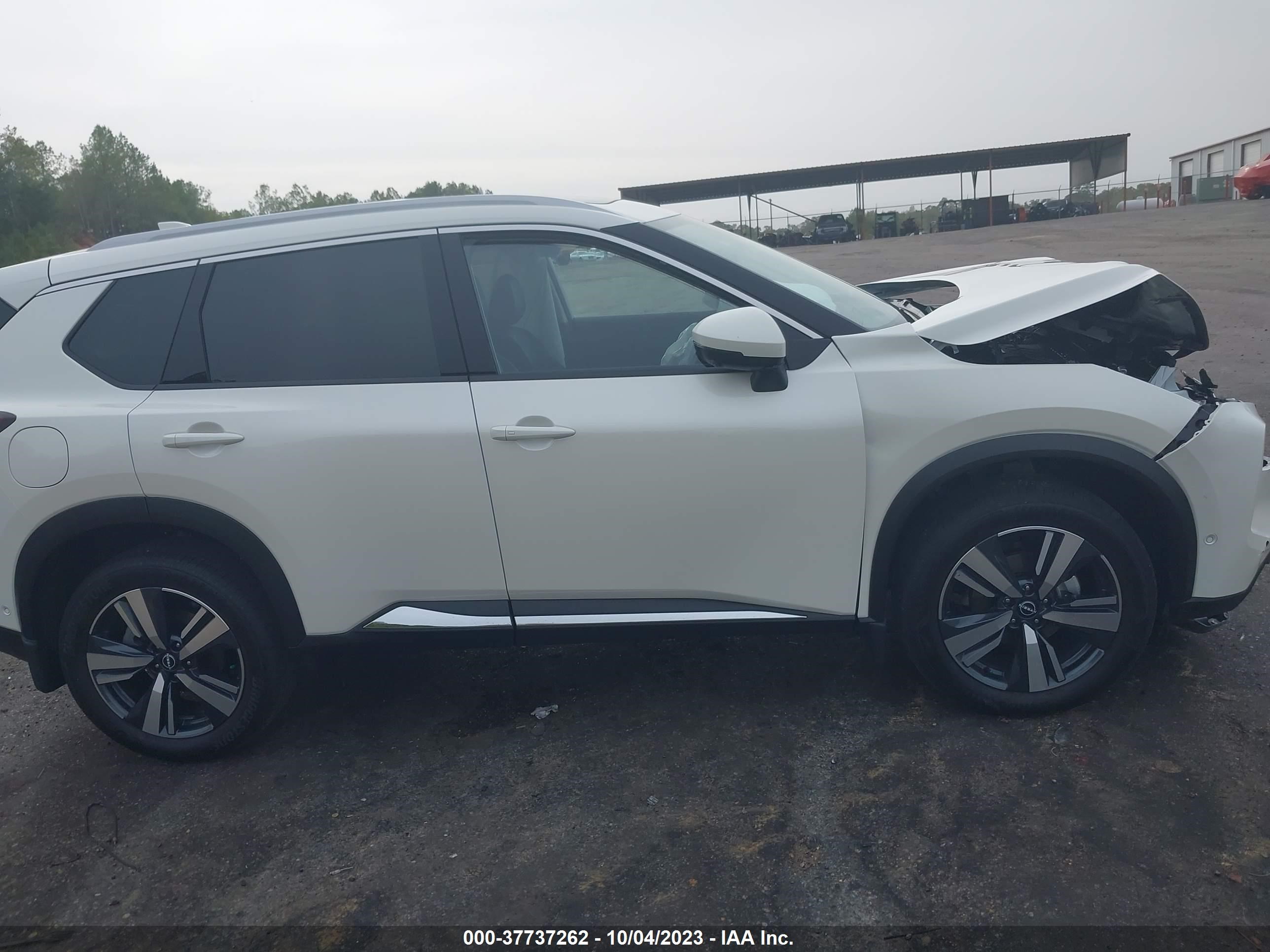 Photo 12 VIN: JN8BT3DC0PW107082 - NISSAN ROGUE 